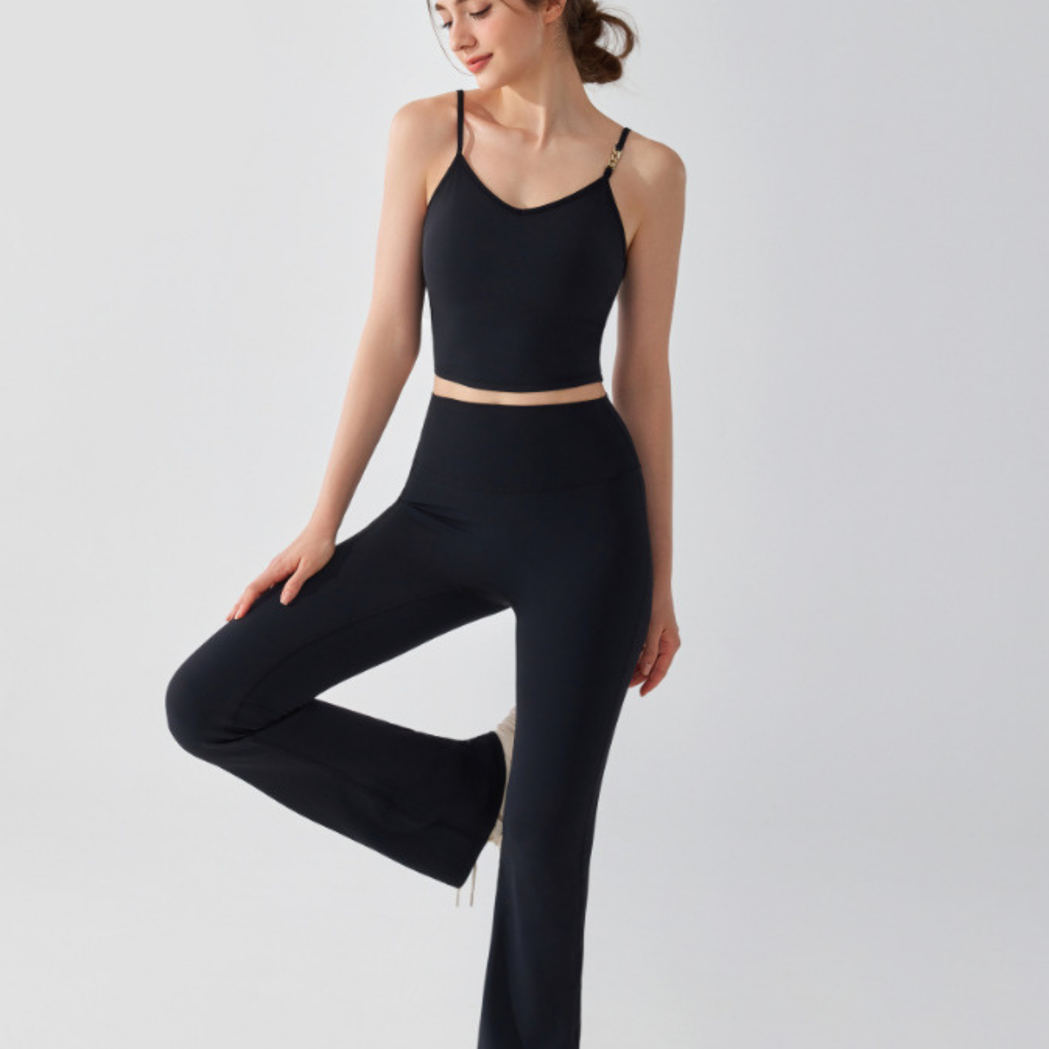 ワンポイントチェーン Uバック スポーツブラ