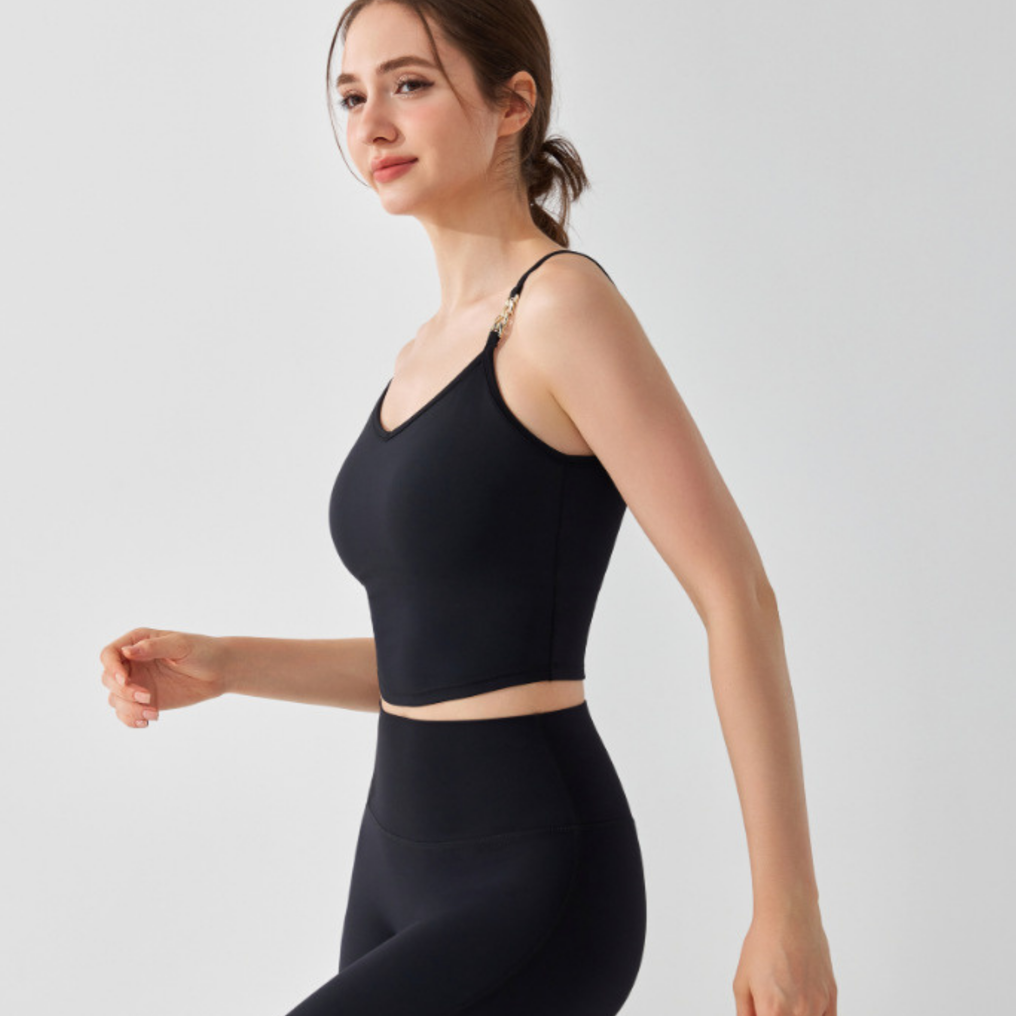 ワンポイントチェーン Uバック スポーツブラ