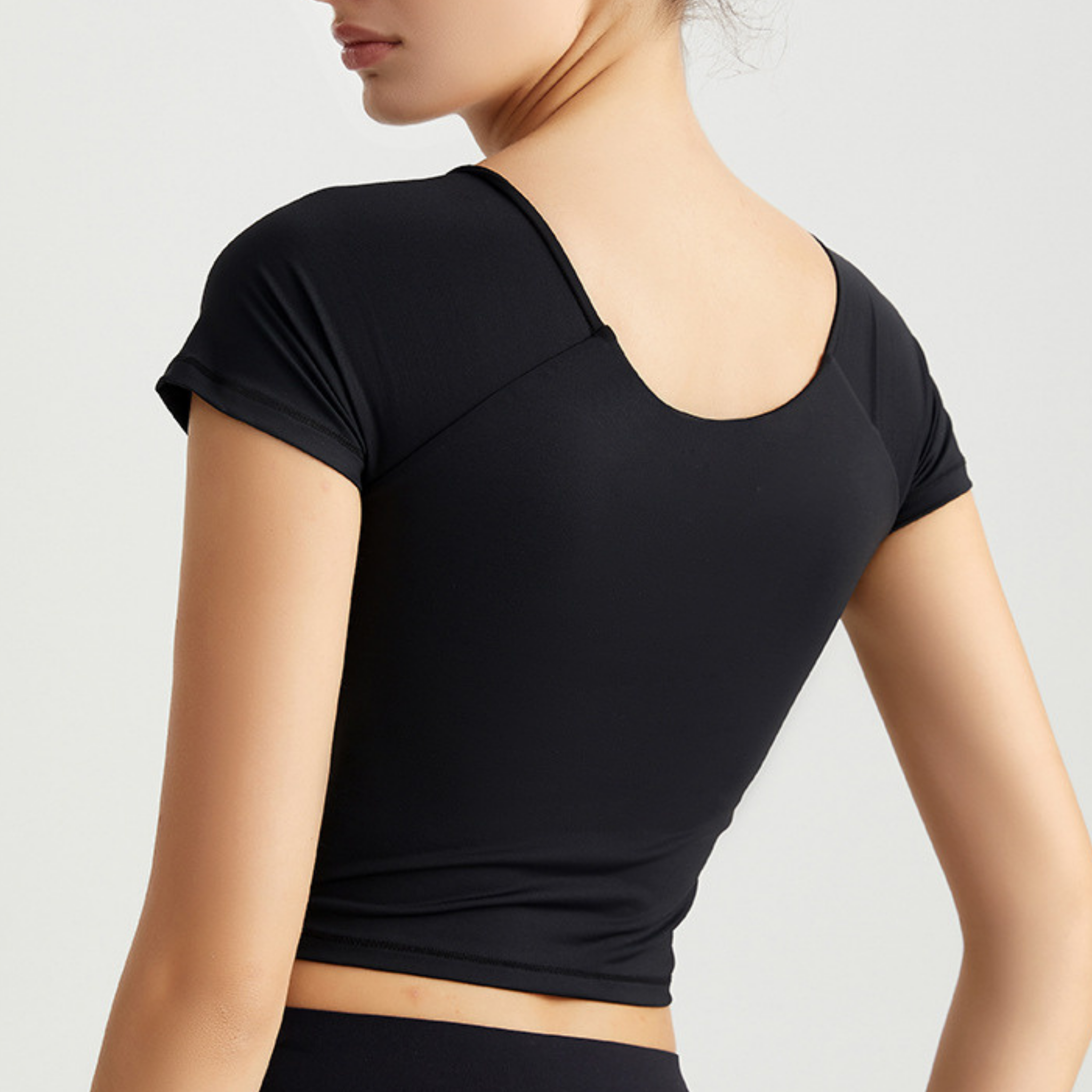 ラウンドネック クロスメッシュ ヨガトップス