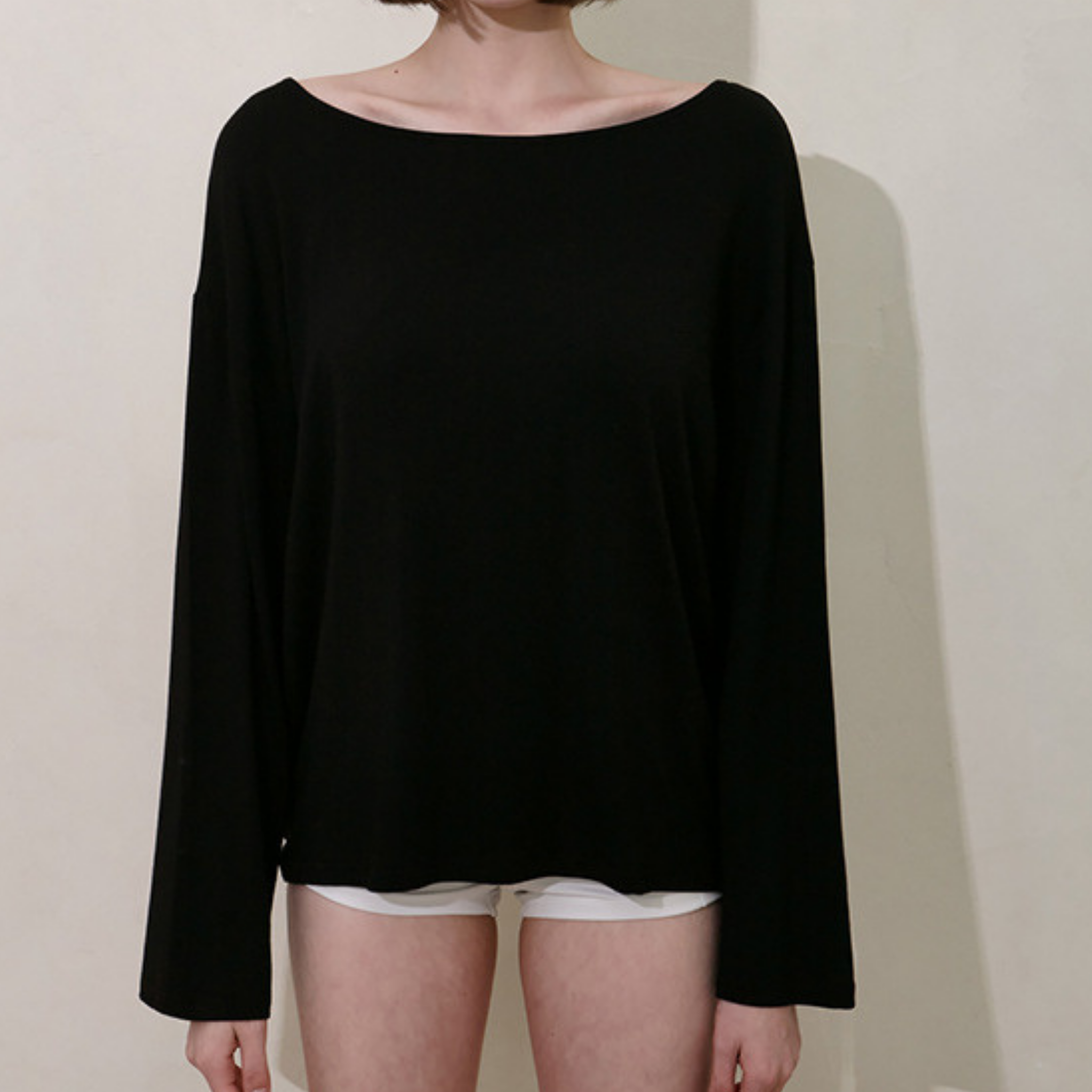 バックオープンクロス トップス