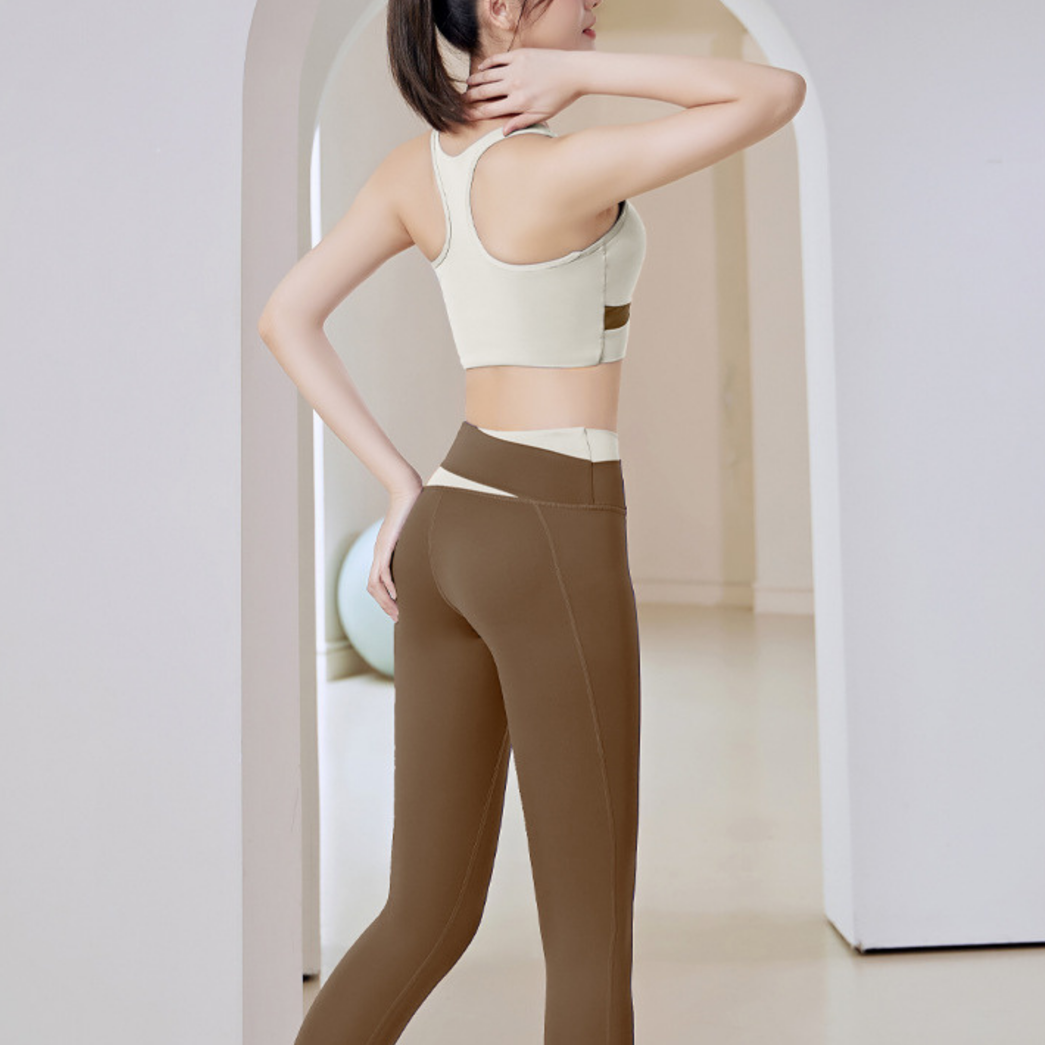 シャープライン ブラトップ&レギンス セットアップ