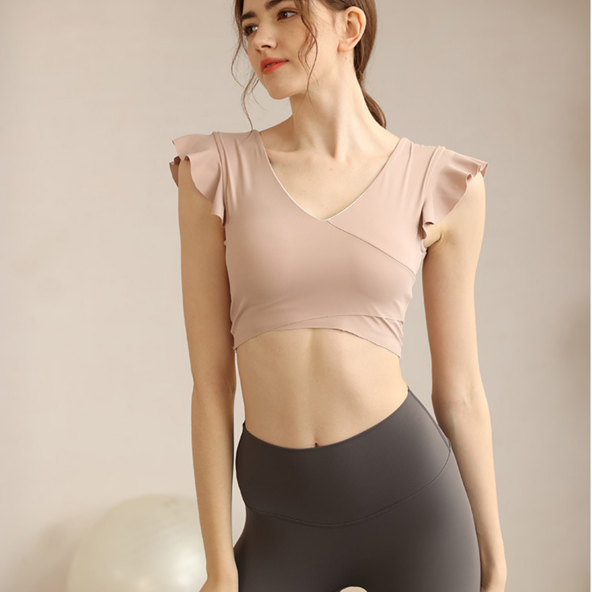フリル袖 胸パッド付 半袖ヨガトップス