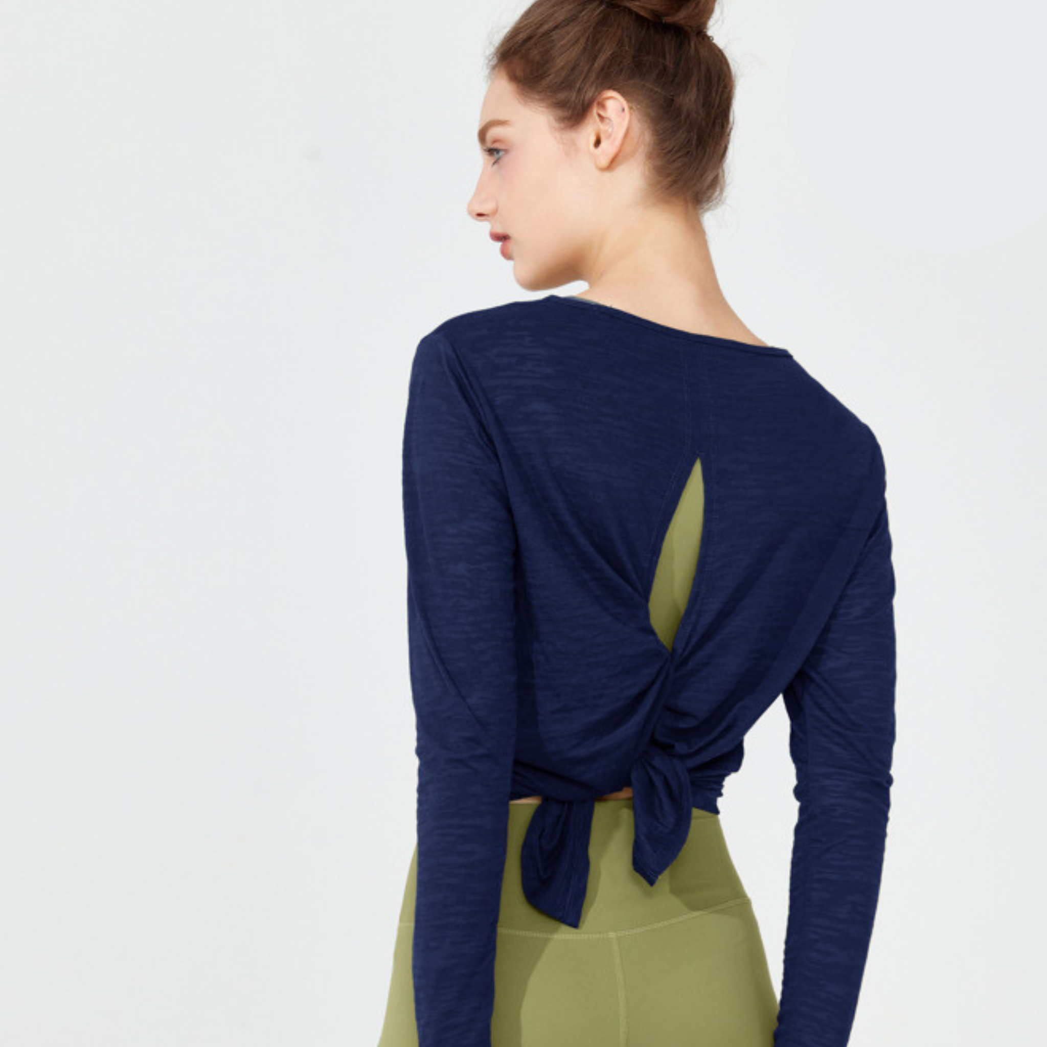 バックツイストオープン ヨガ 長袖トップス