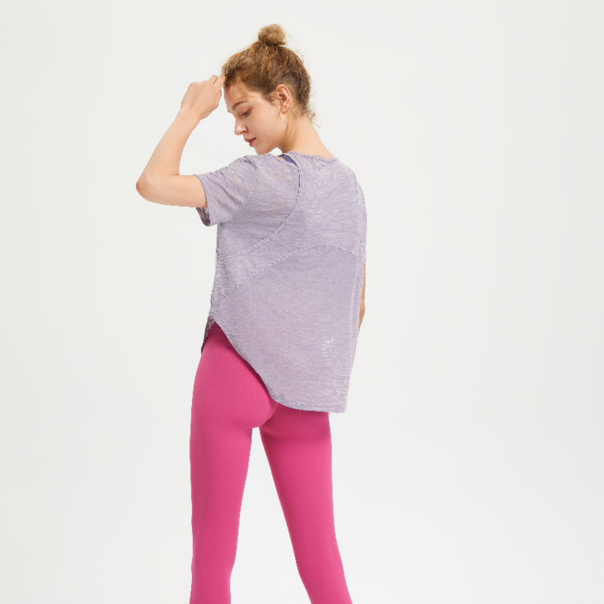 オフショルダー Tシャツ