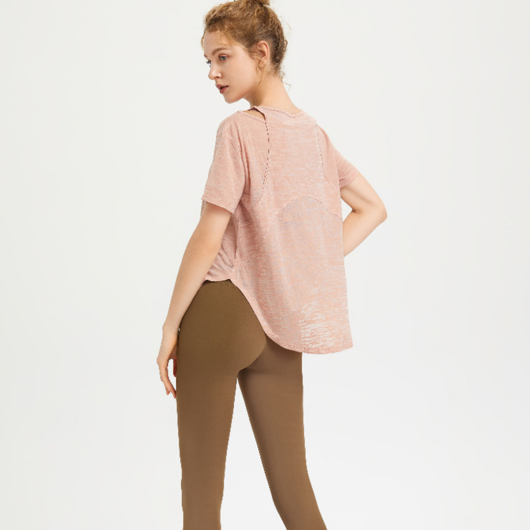 オフショルダー Tシャツ