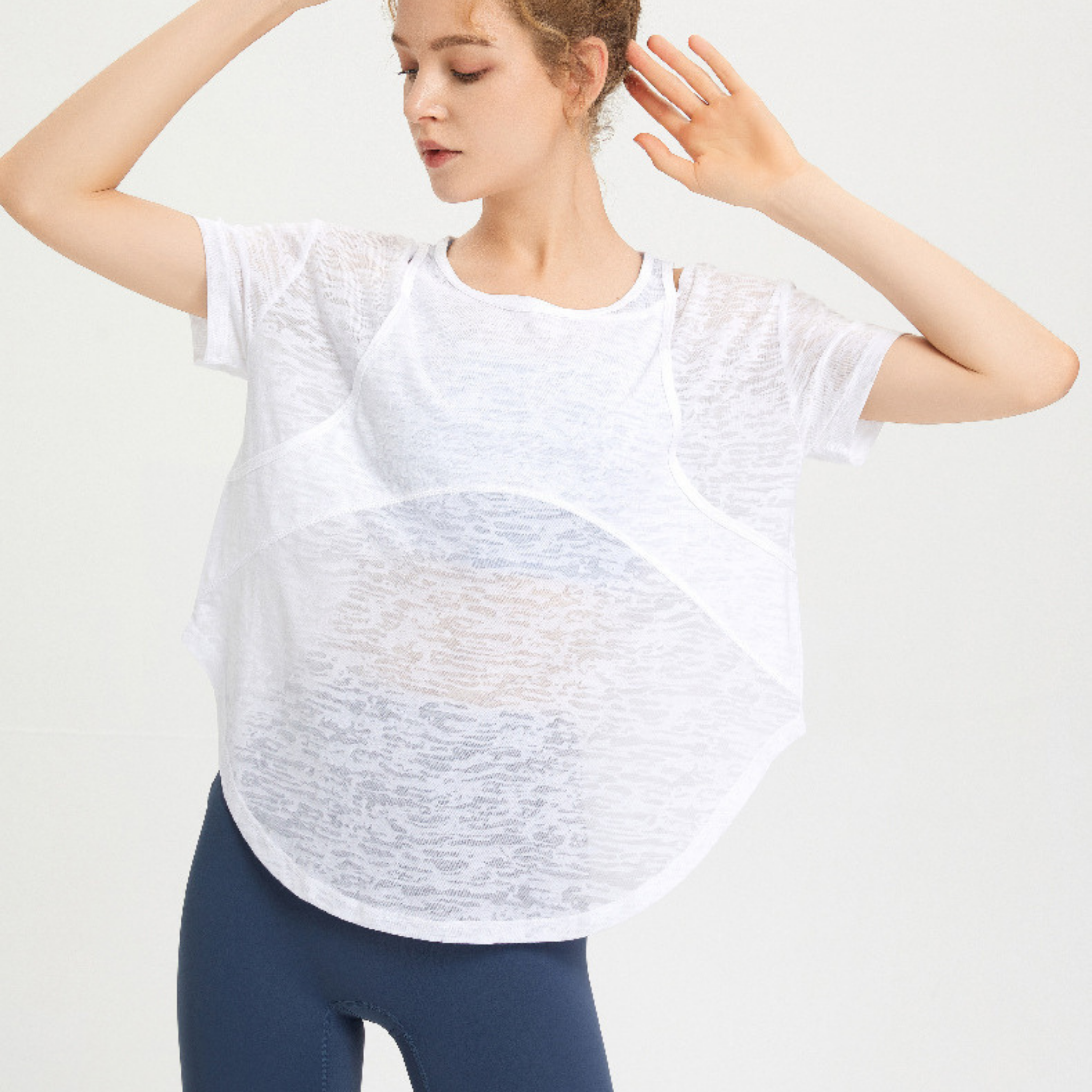 オフショルダー Tシャツ