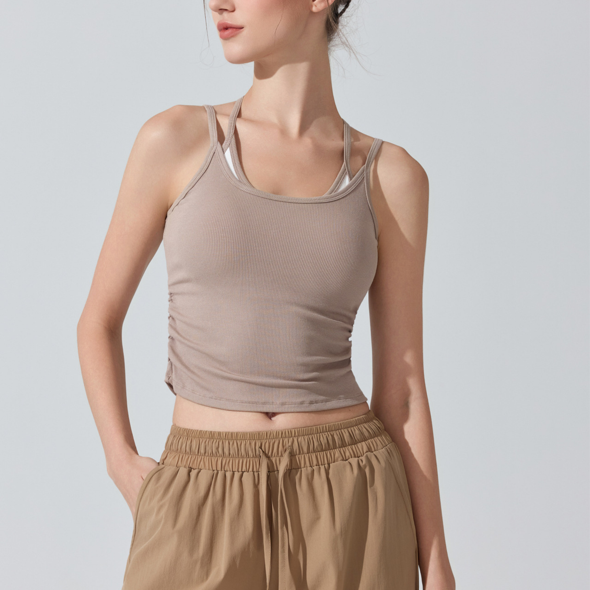 胸パッド付 レイヤード風 タンクトップ