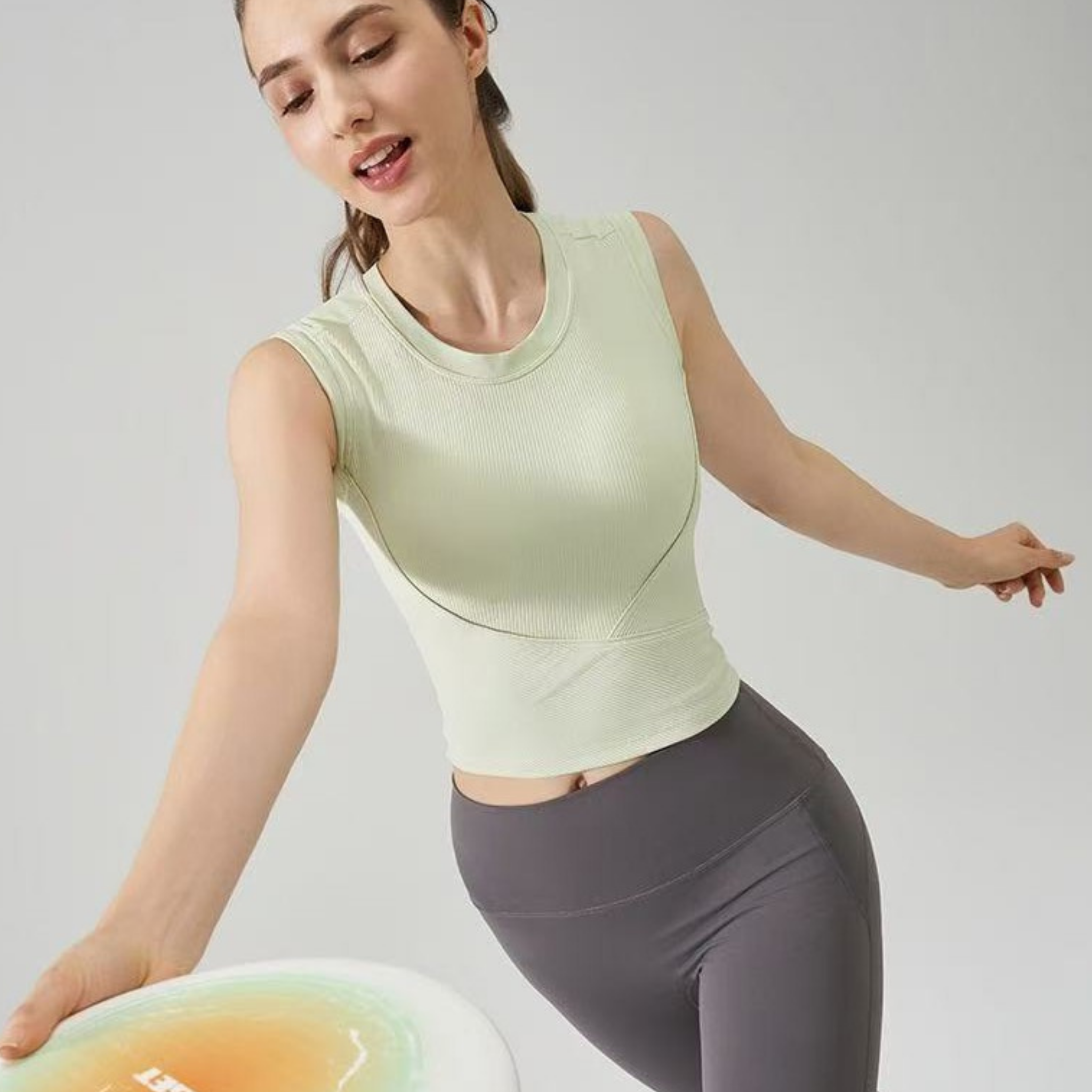 フィットネスタンクトップ