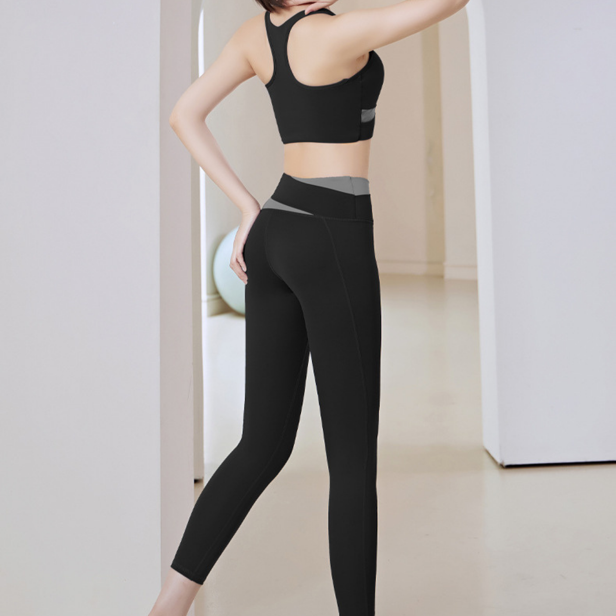 シャープライン ブラトップ&レギンス セットアップ