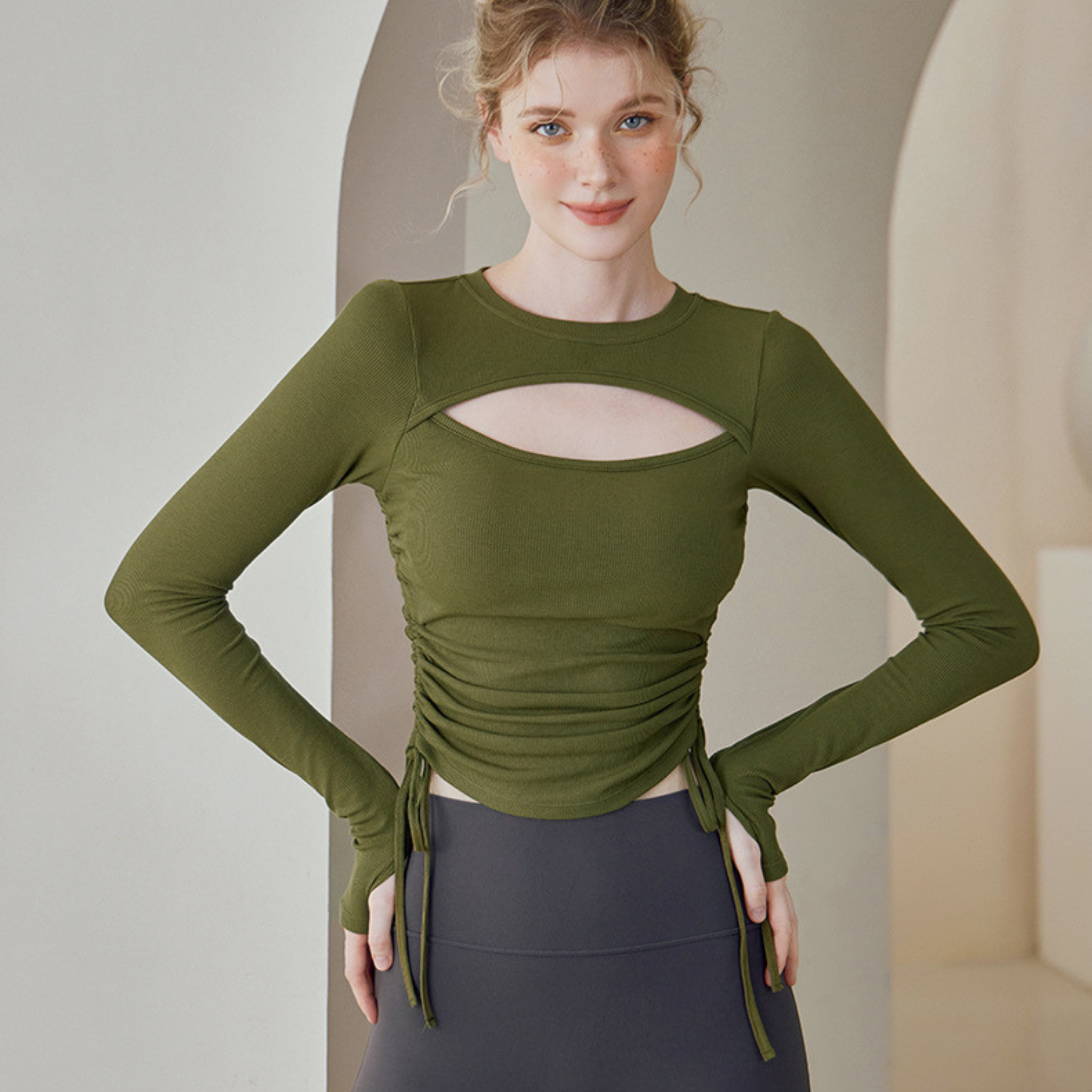 胸パッド付 リブニット ドローストリング 長袖ヨガトップス