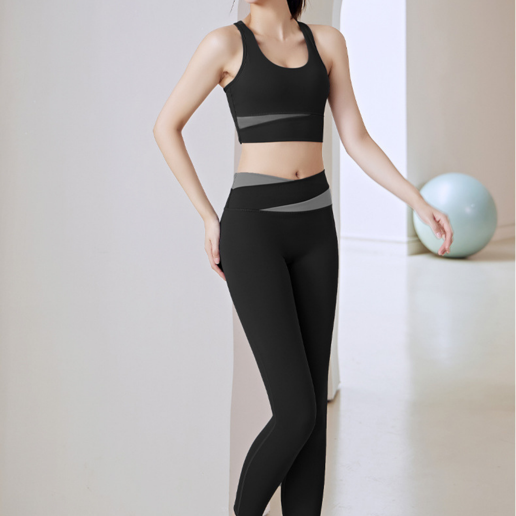 シャープライン ブラトップ&レギンス セットアップ