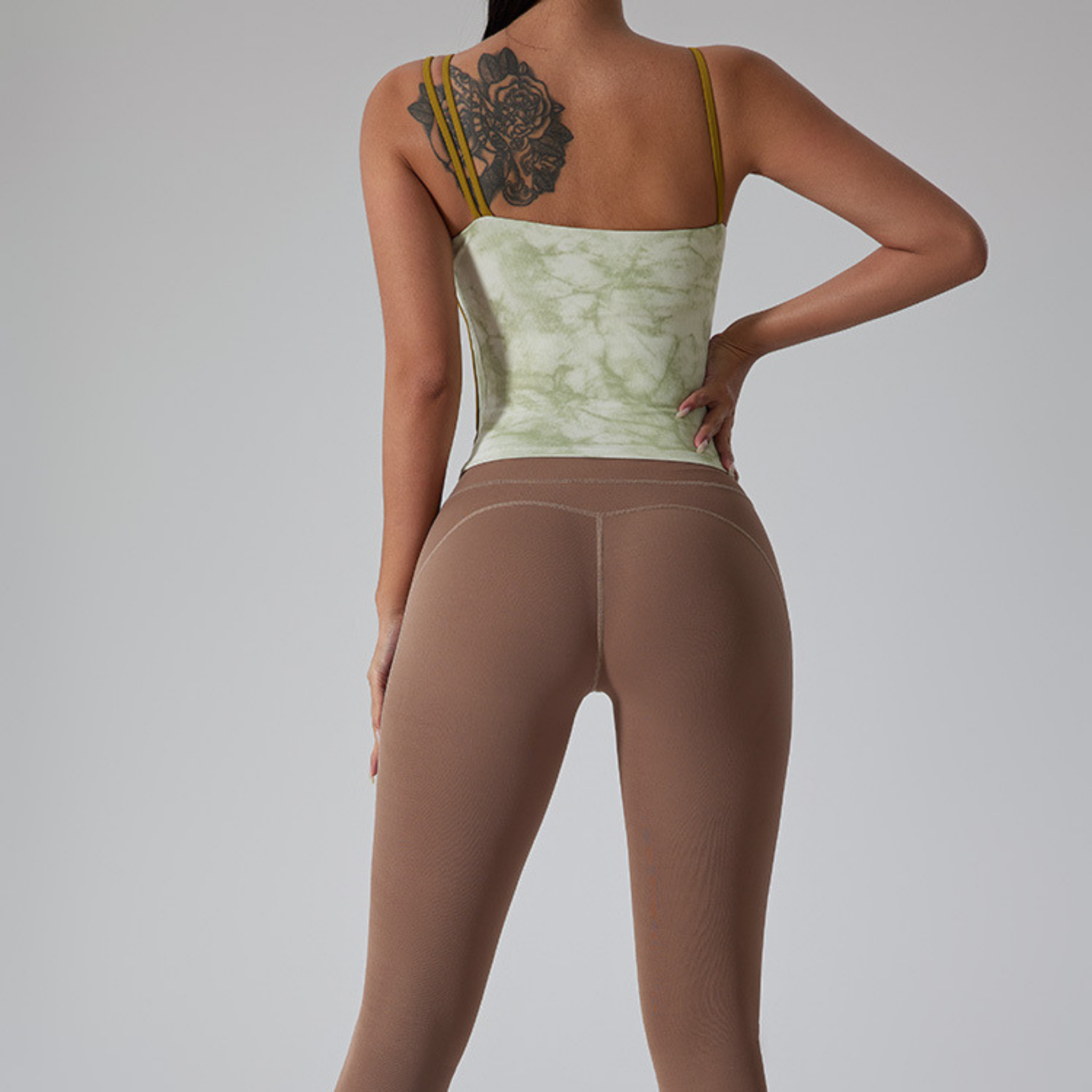 アシンメトリー ショルダーストラップ タンクトップ