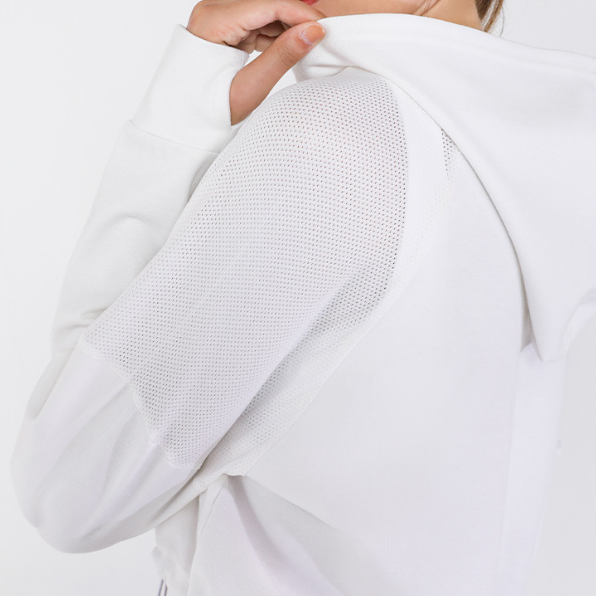 クロップドパーカー