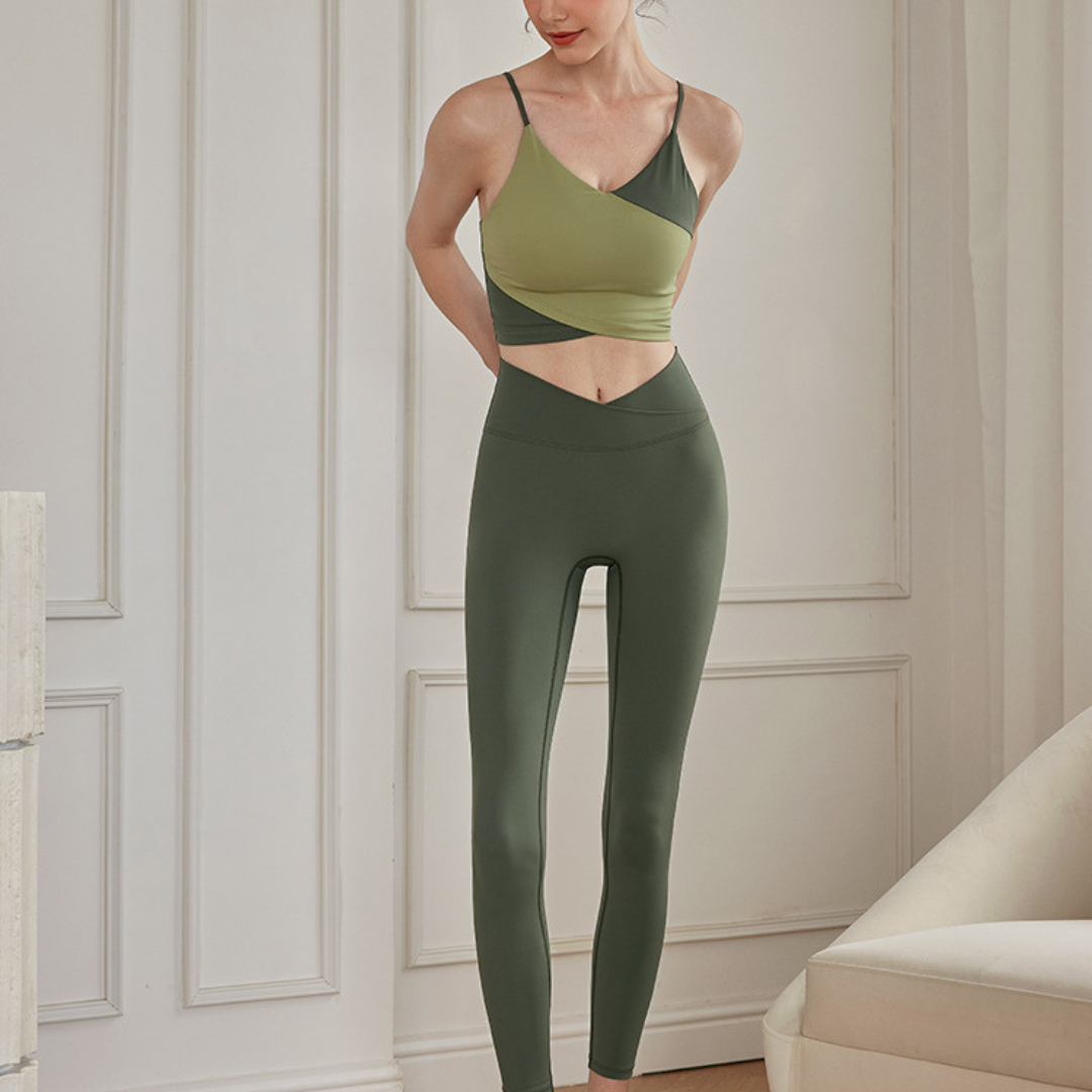 バイカラーブラトップ&ウエストVラインレギンス セットアップ