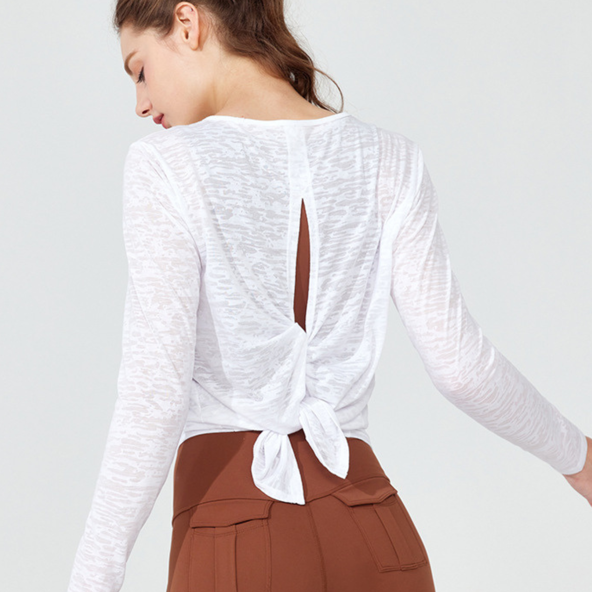 バックツイストオープン ヨガ 長袖トップス