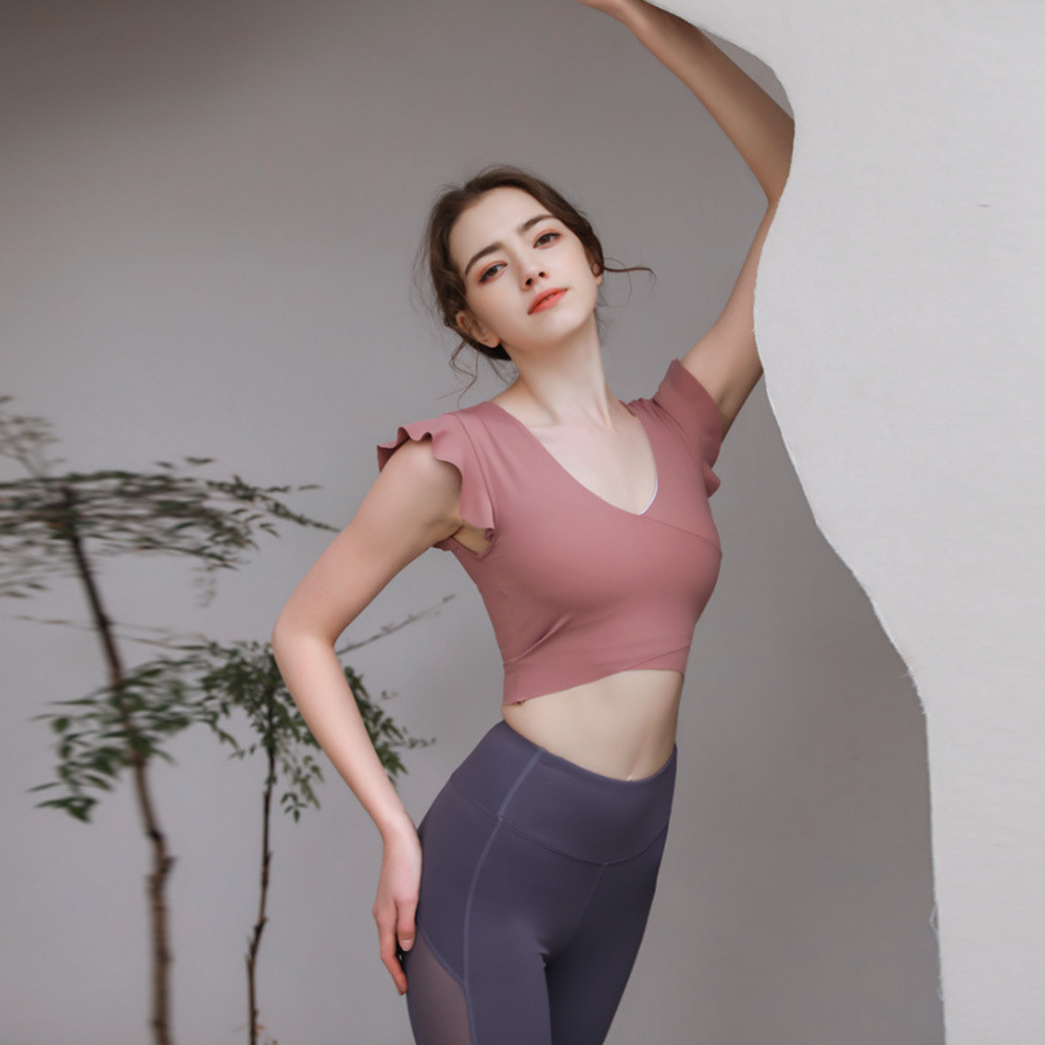 フリル袖 胸パッド付 半袖ヨガトップス