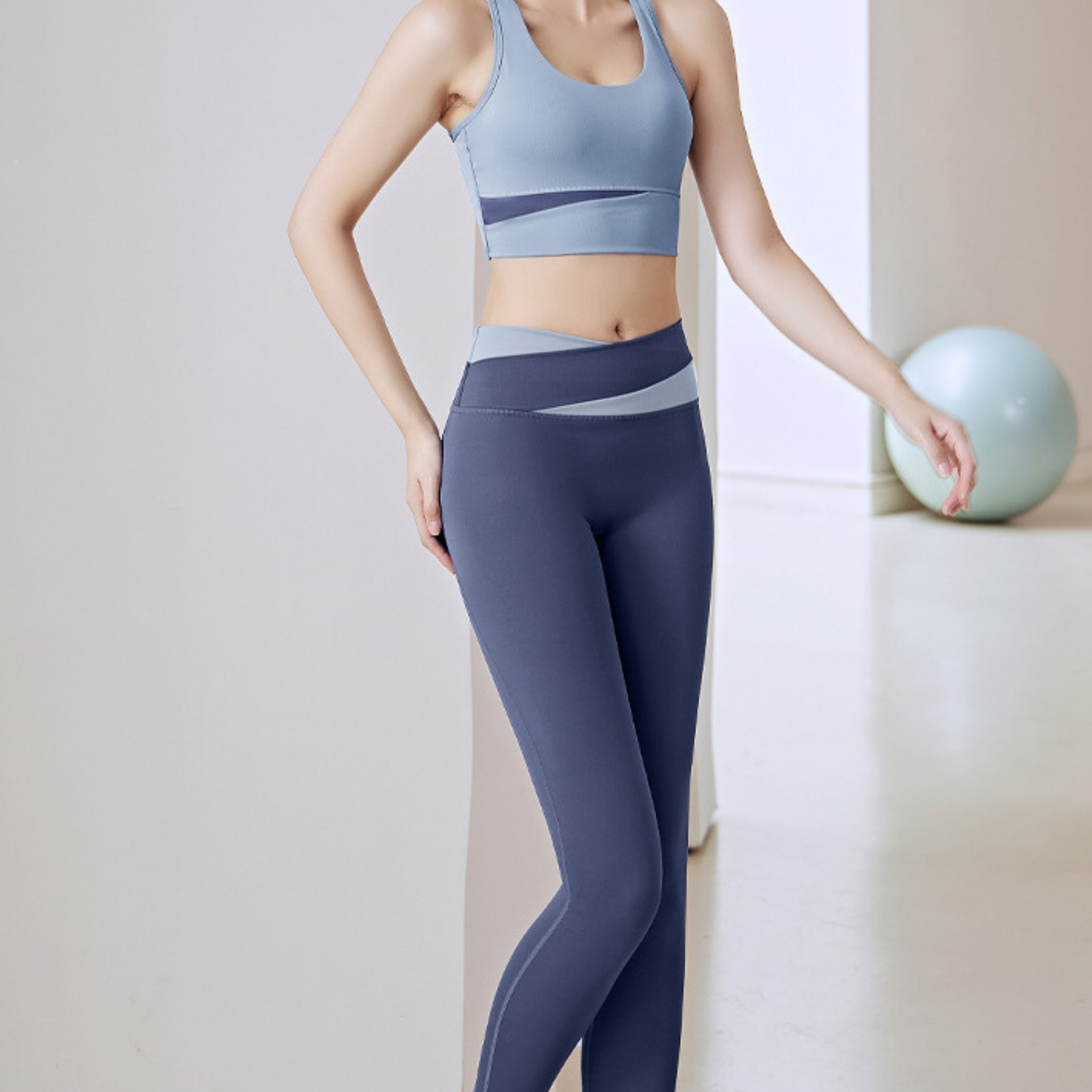 シャープライン ブラトップ&レギンス セットアップ