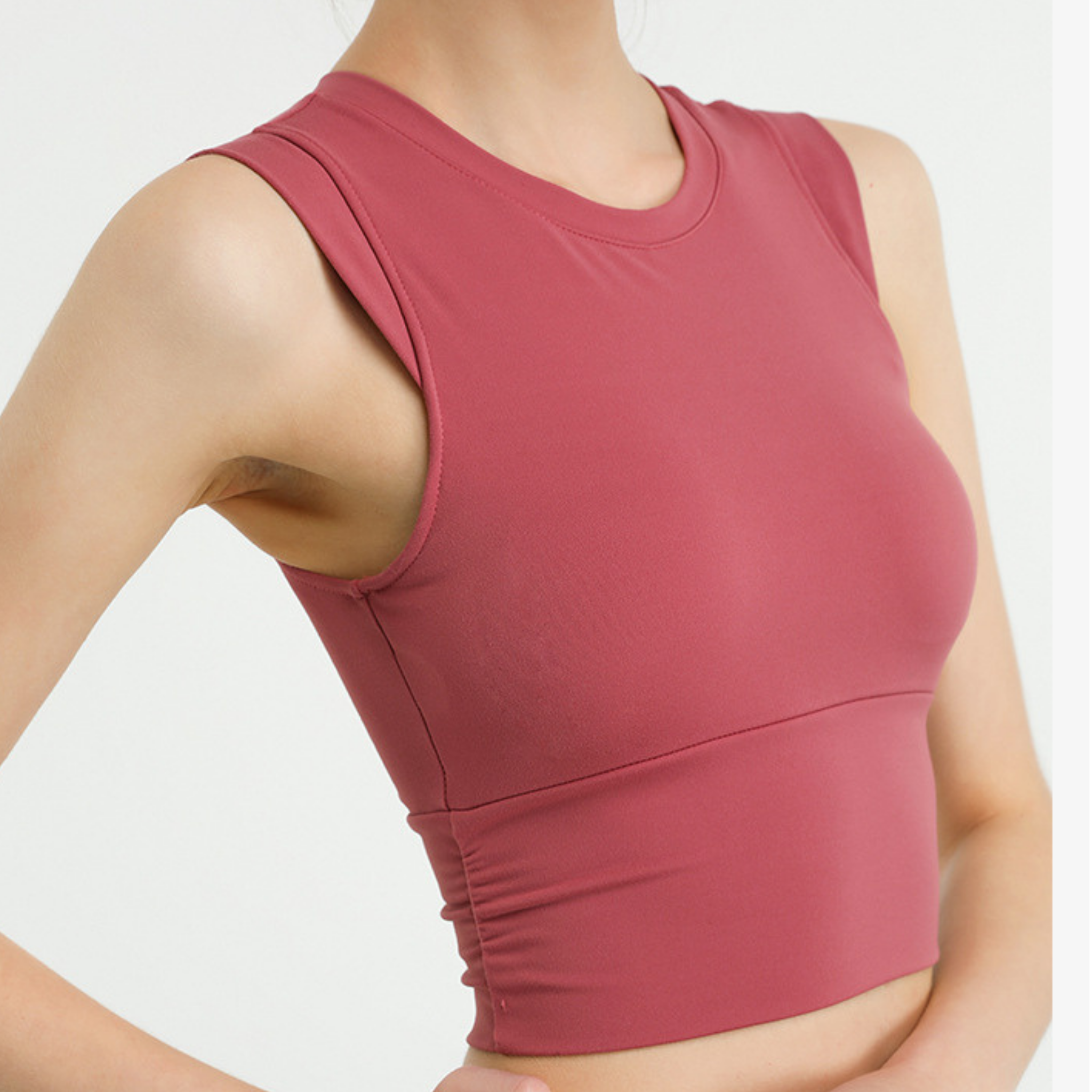 クローズドスポーツブラ