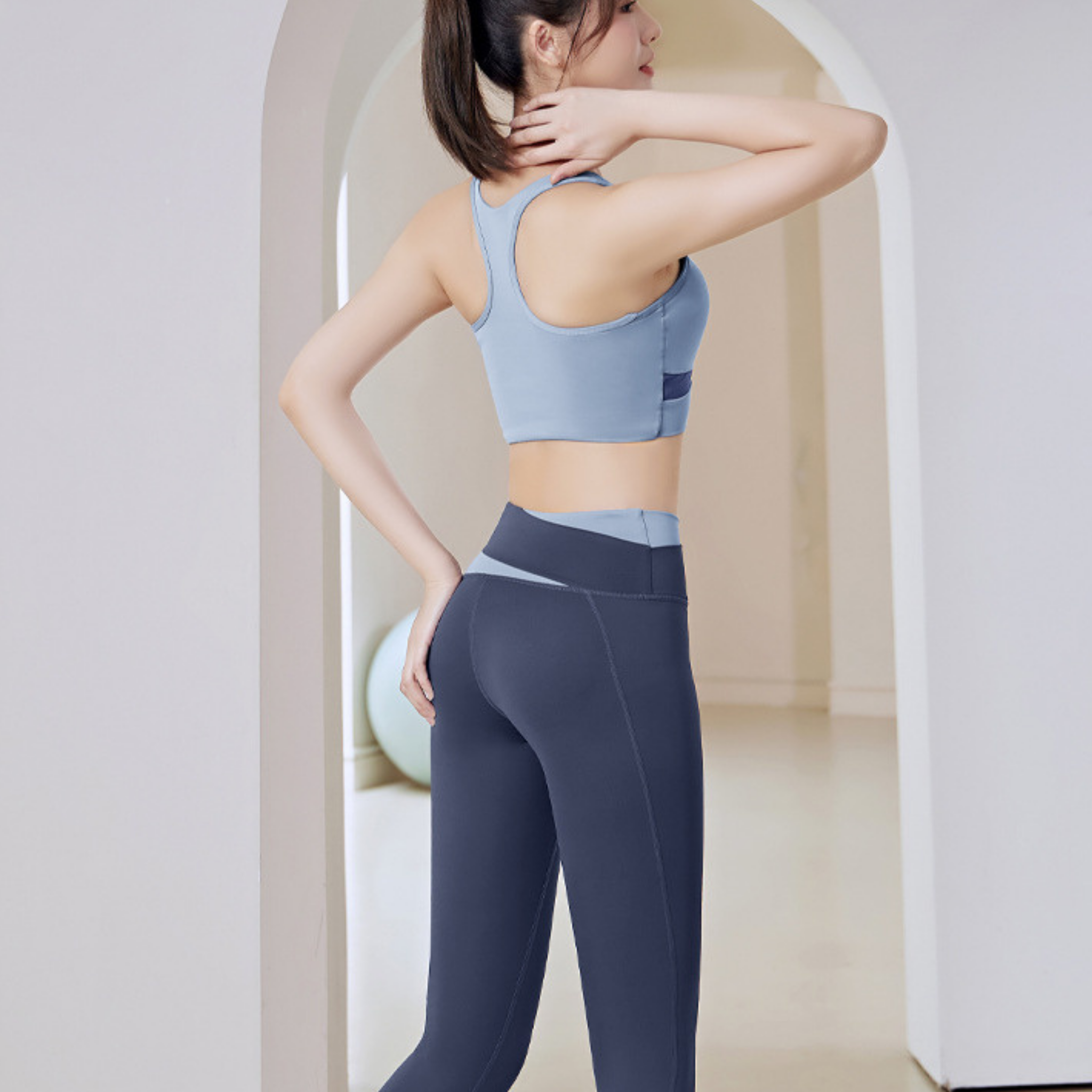 シャープライン ブラトップ&レギンス セットアップ