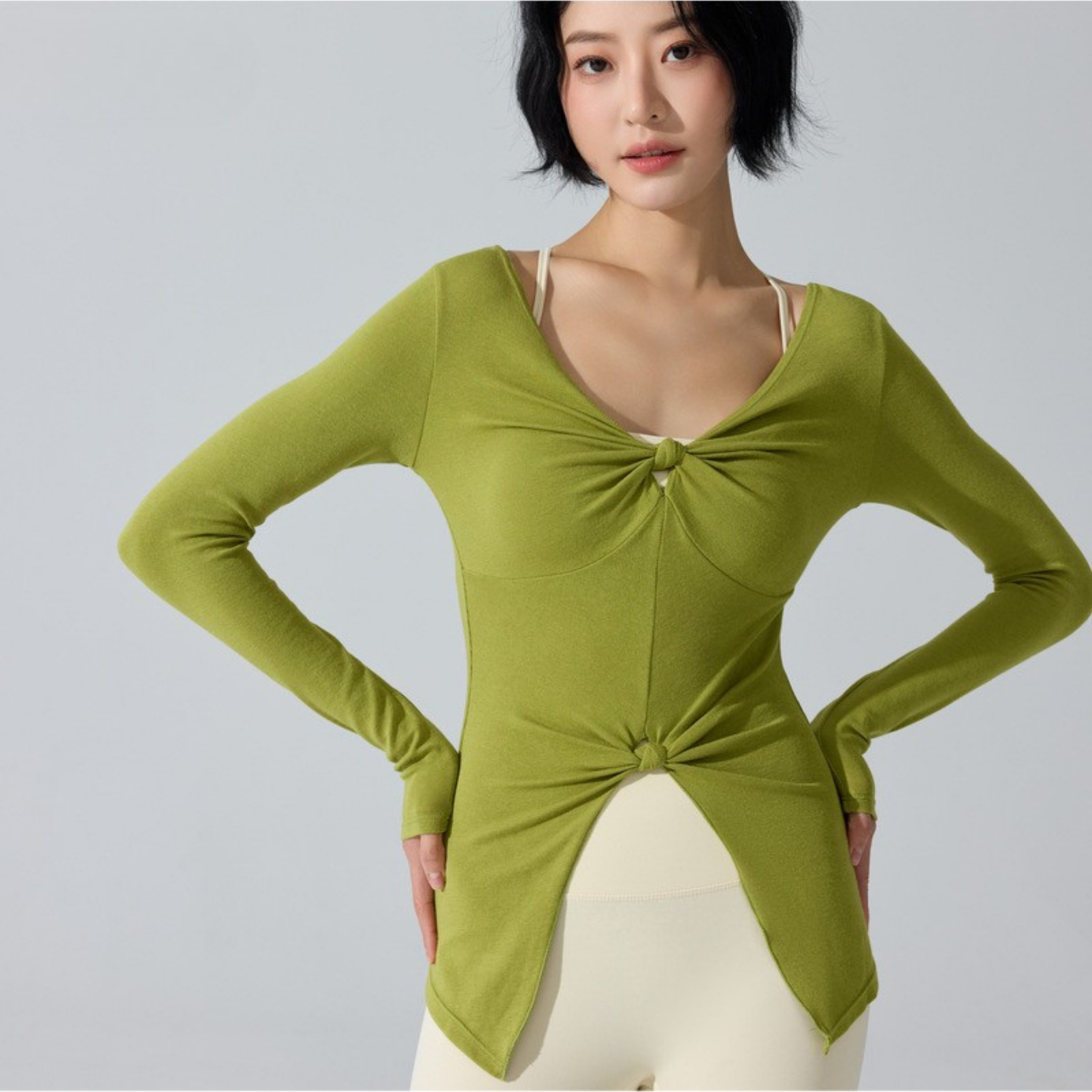 レトロスタイル Vネックトップス