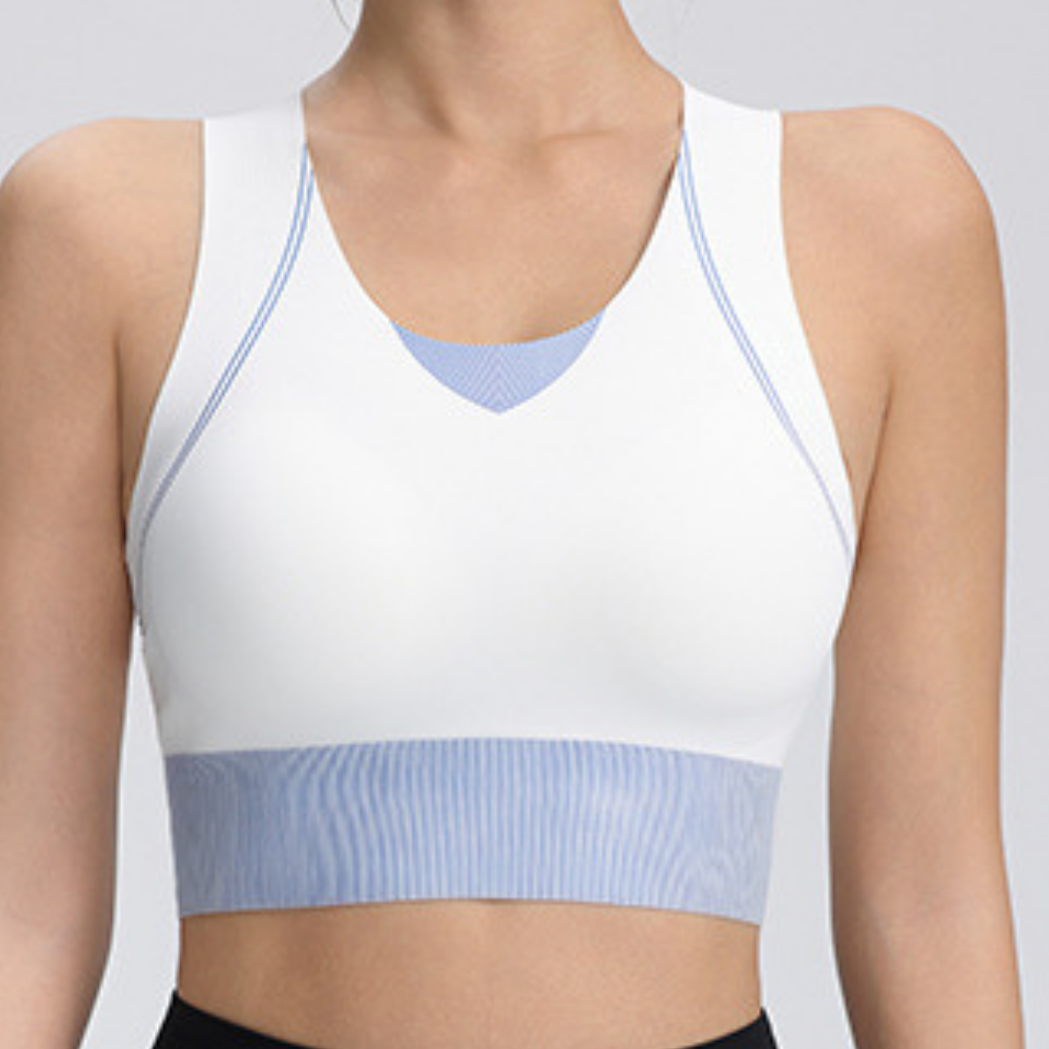 シームレス ノーロード スポーツブラ