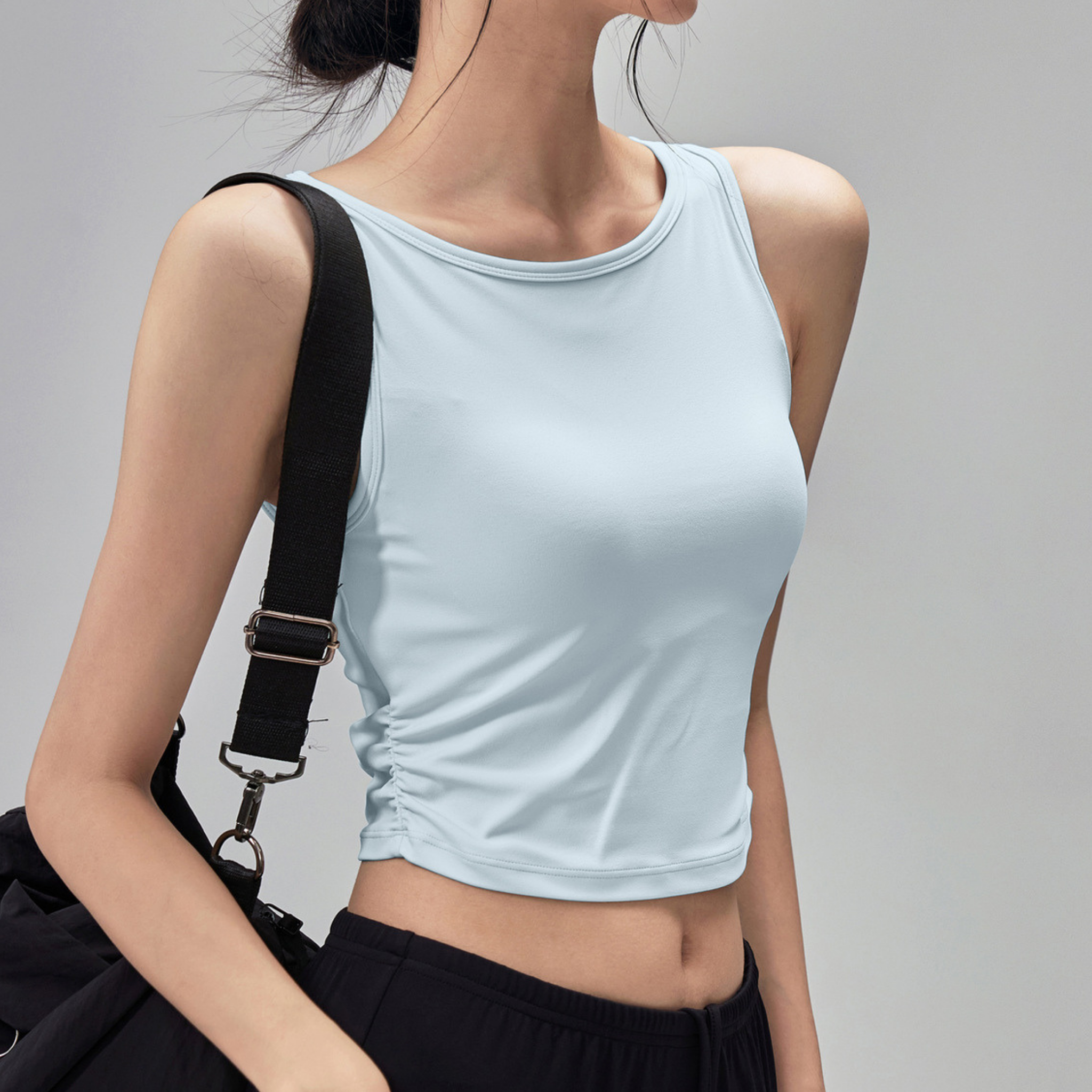 胸パッド付 シンプル タンクトップ