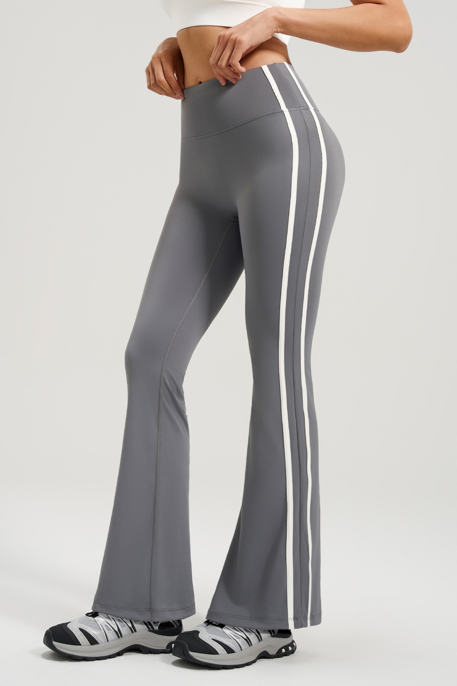 サイドラインデザイン ハイウエスト フレアパンツ