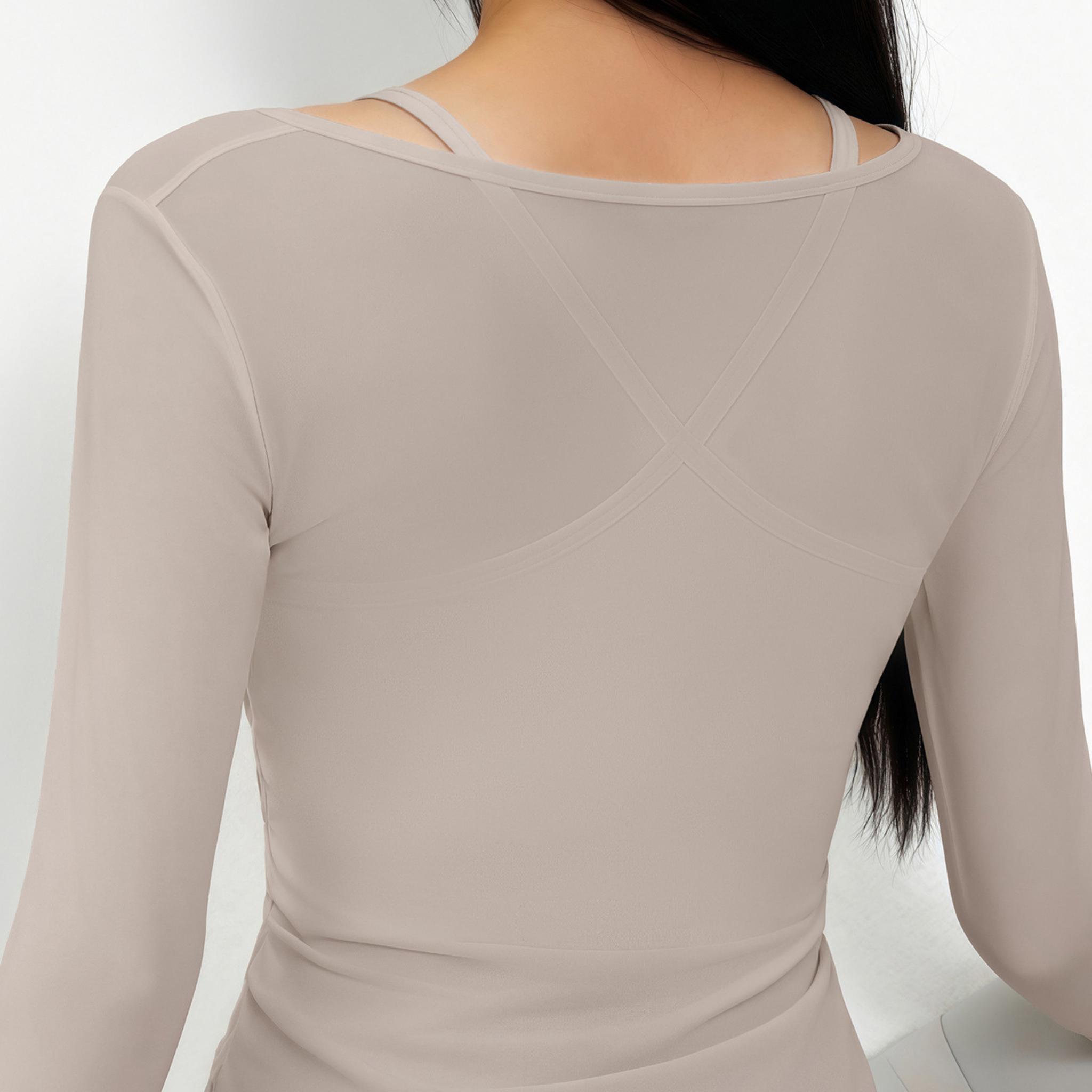 胸パッド付 フェイクツーピース 長袖ラップトップス