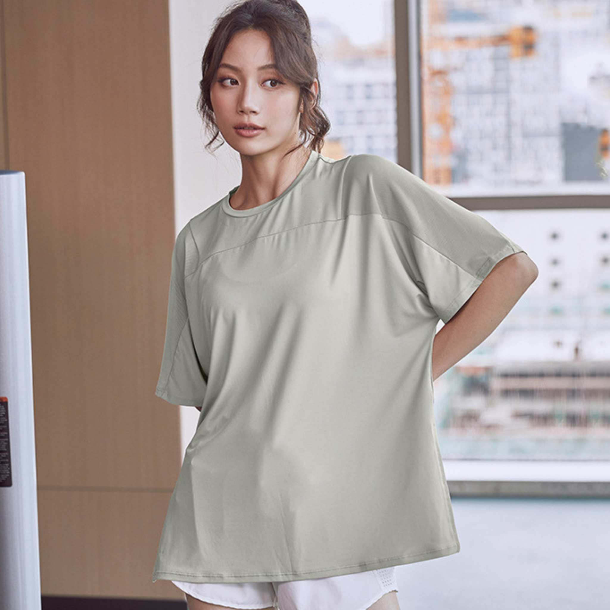 ルーズスポーツTシャツ