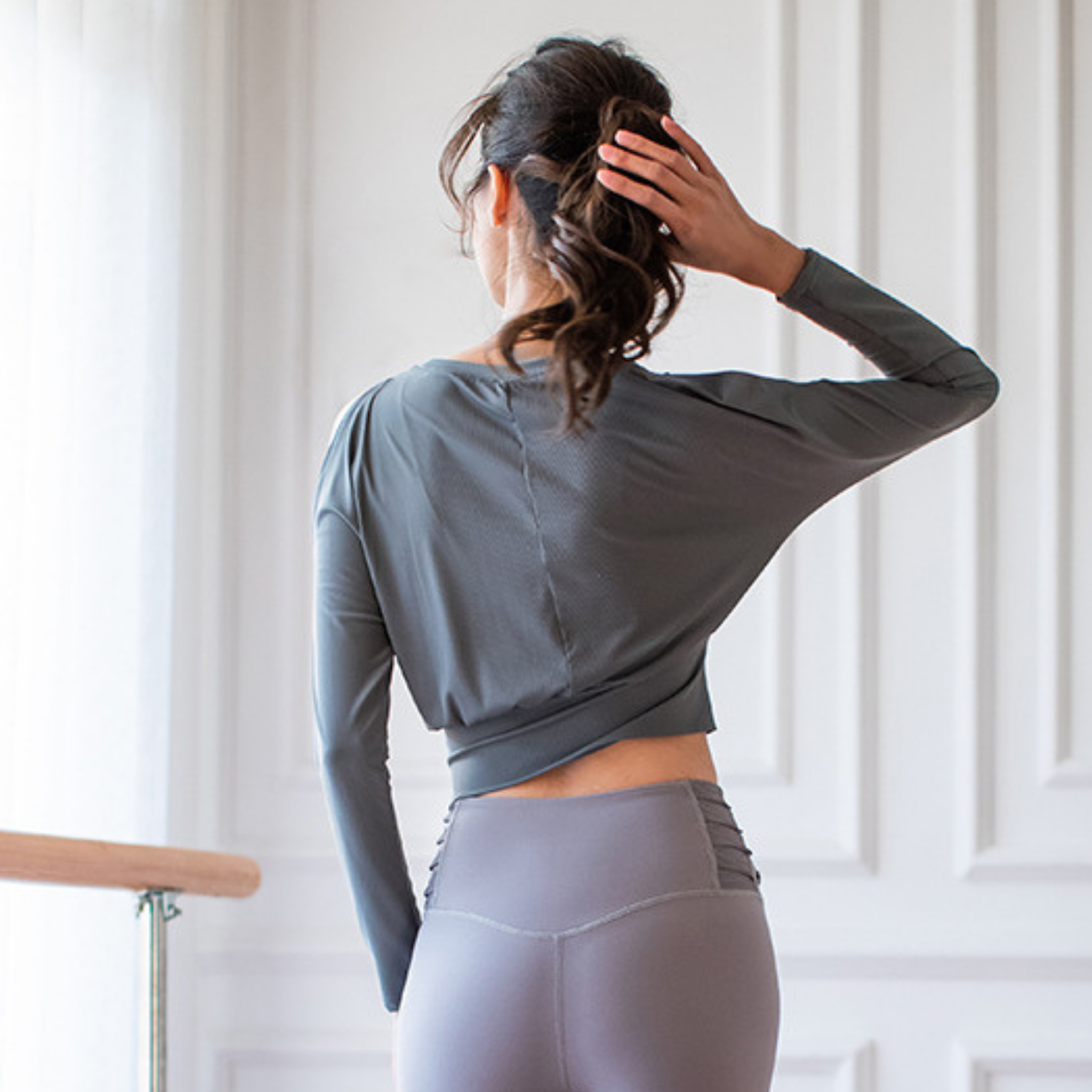 ショルダーオープンロングシャツ