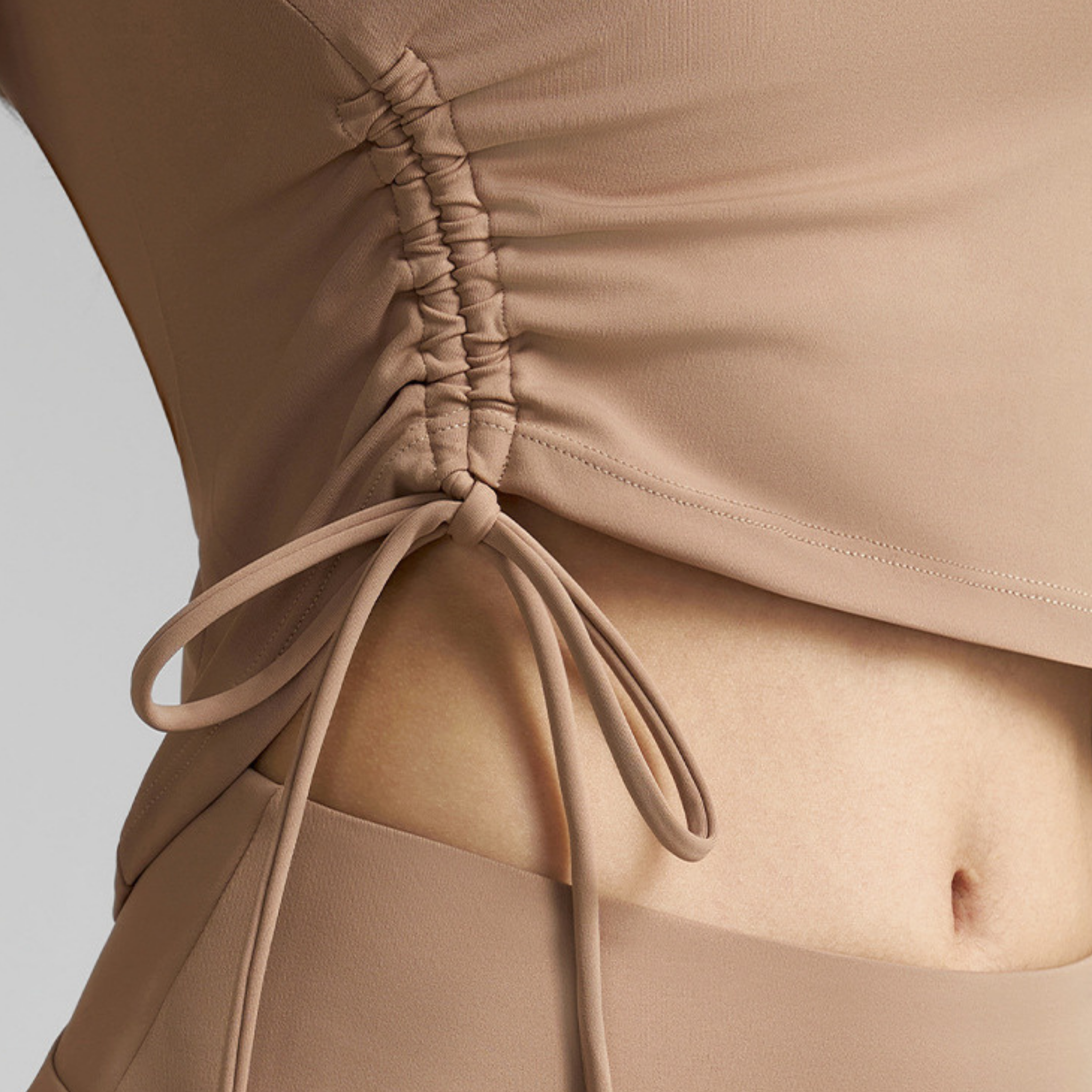 胸パッド付 ドローストリング クルーネック 半袖トップス