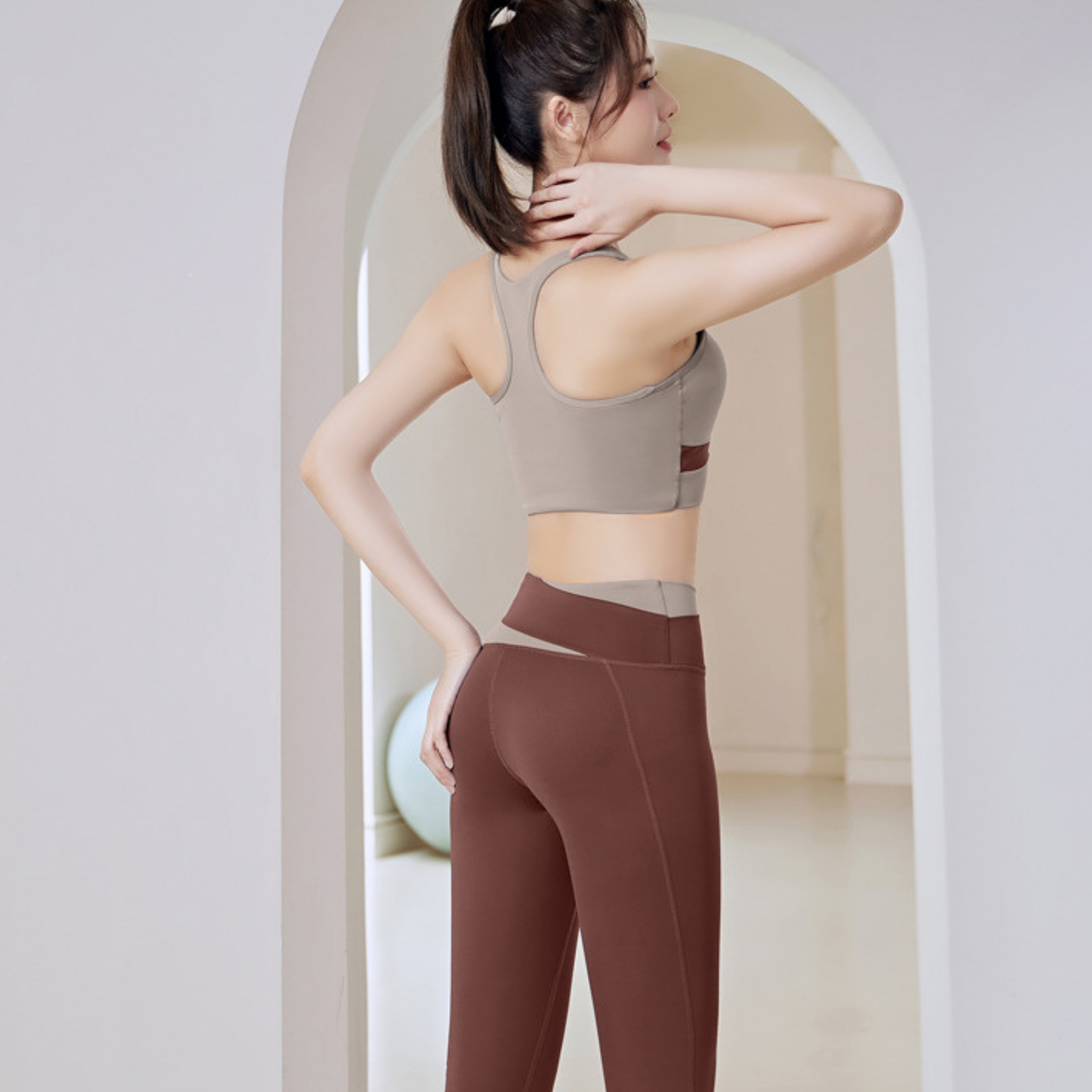 シャープライン ブラトップ&レギンス セットアップ