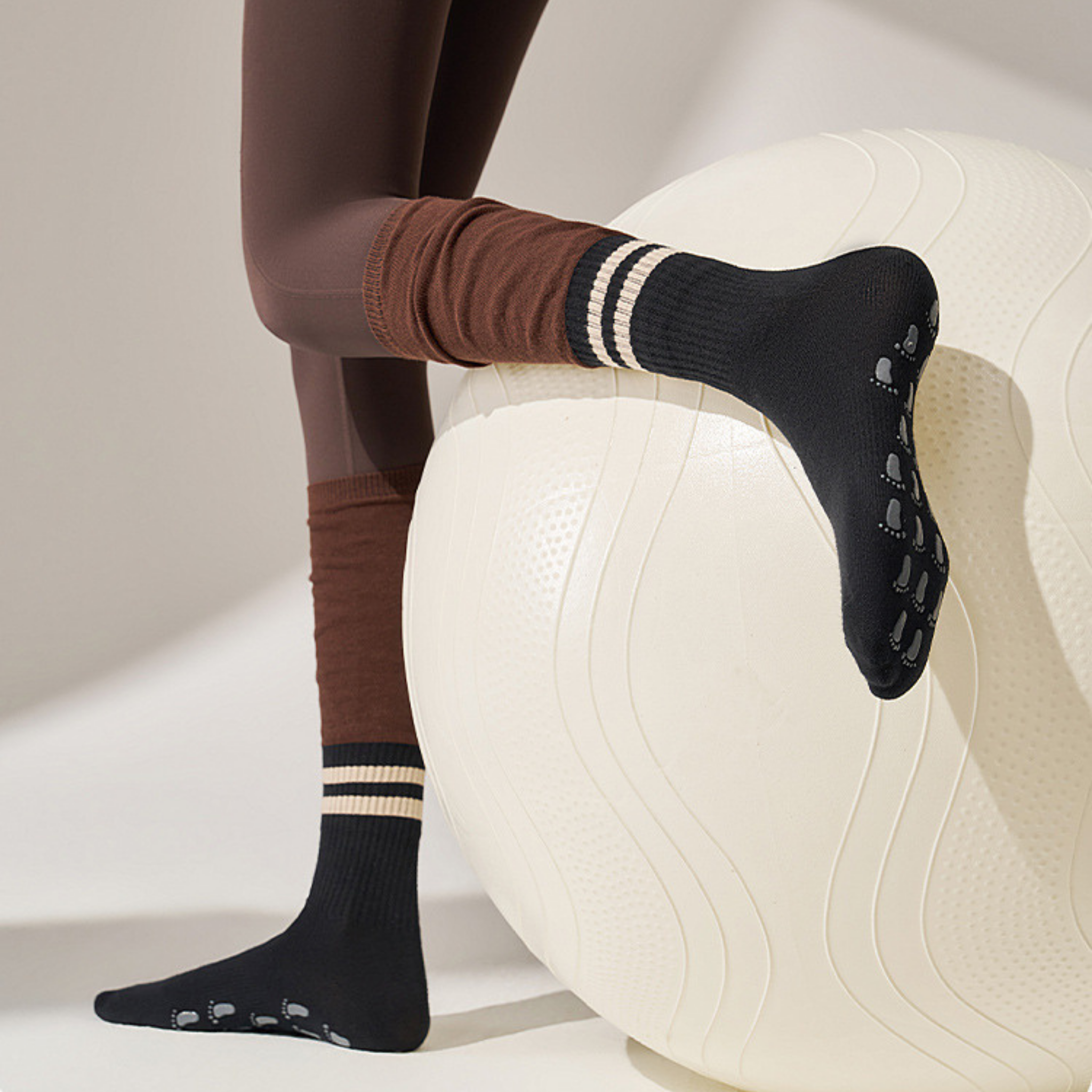 ルーズヨガロングソックス 滑り止め付き