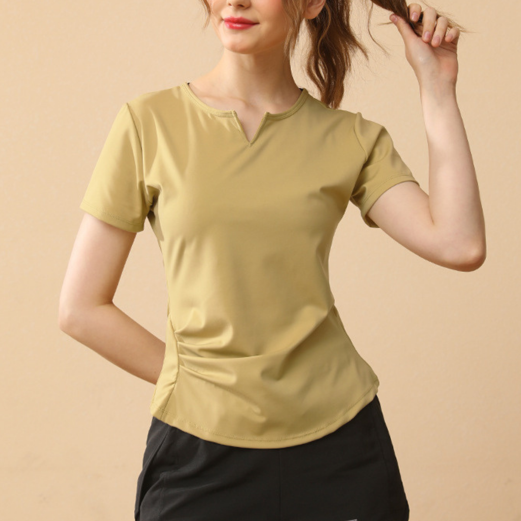 Vネック スリムフィット Tシャツ