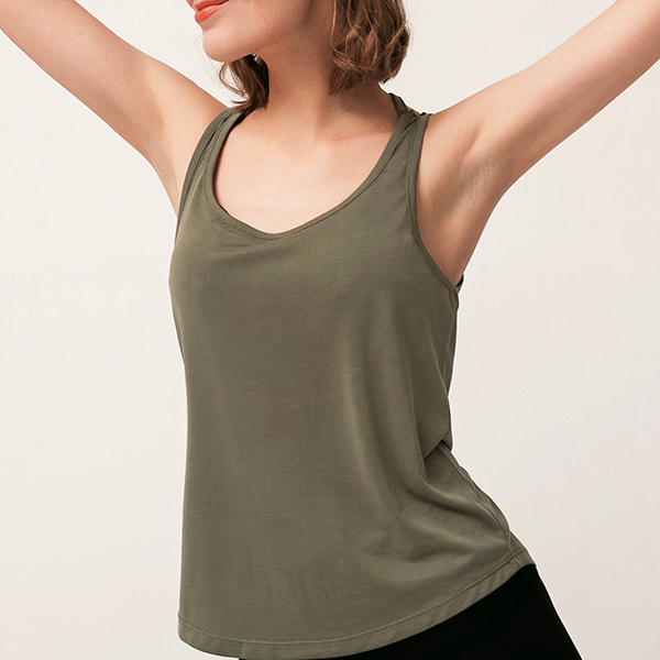 レイヤードタンクトップ