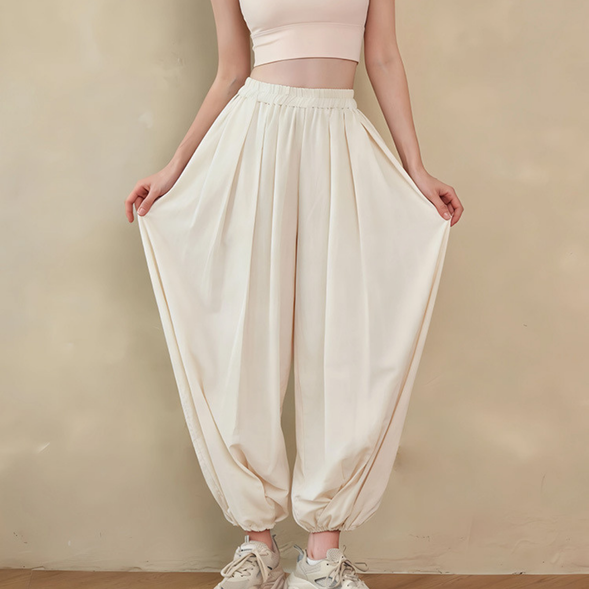 クロップトップ＆バルーンパンツ セットアップ