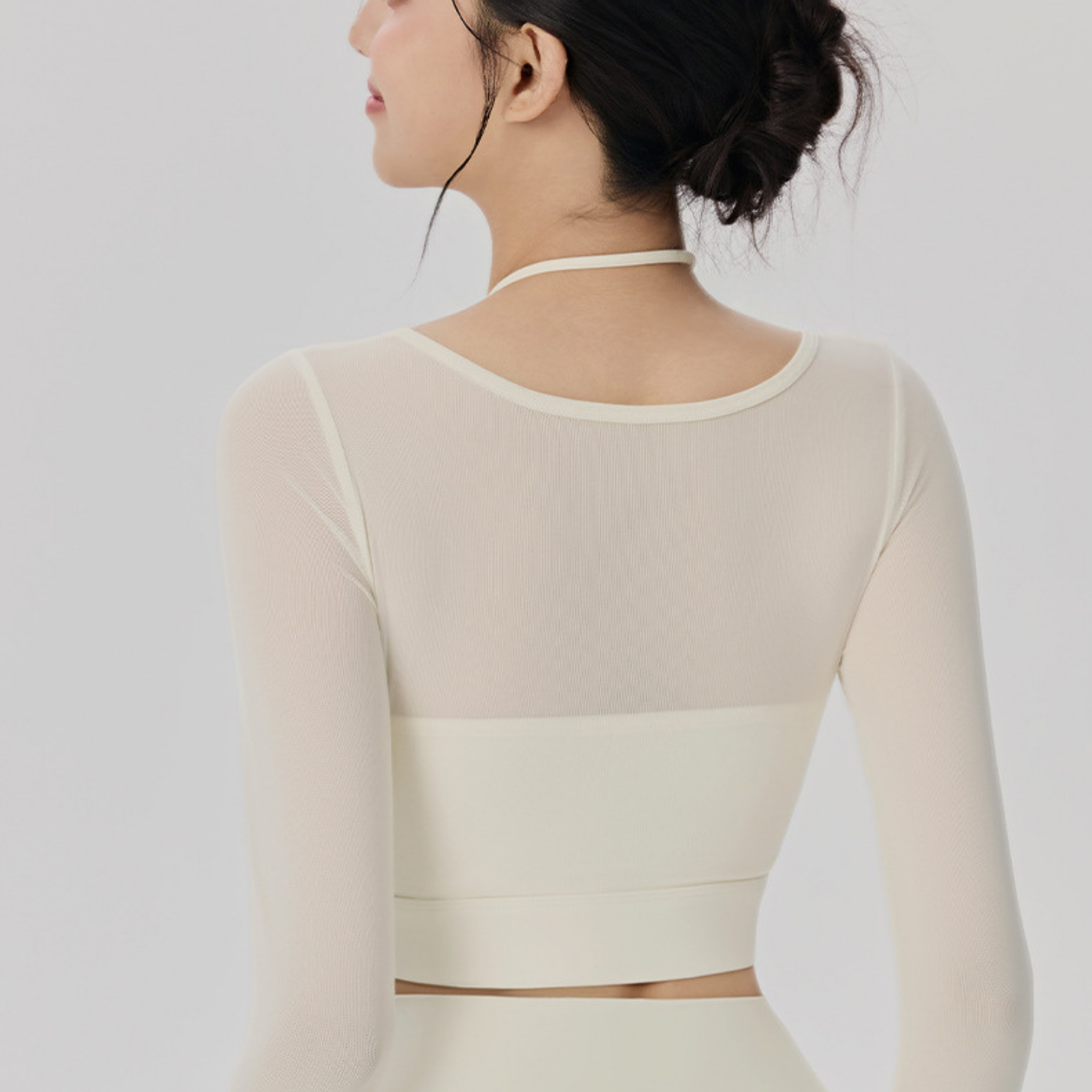 胸パッド付　フェイクツーピース　ホルターネック　長袖トップス