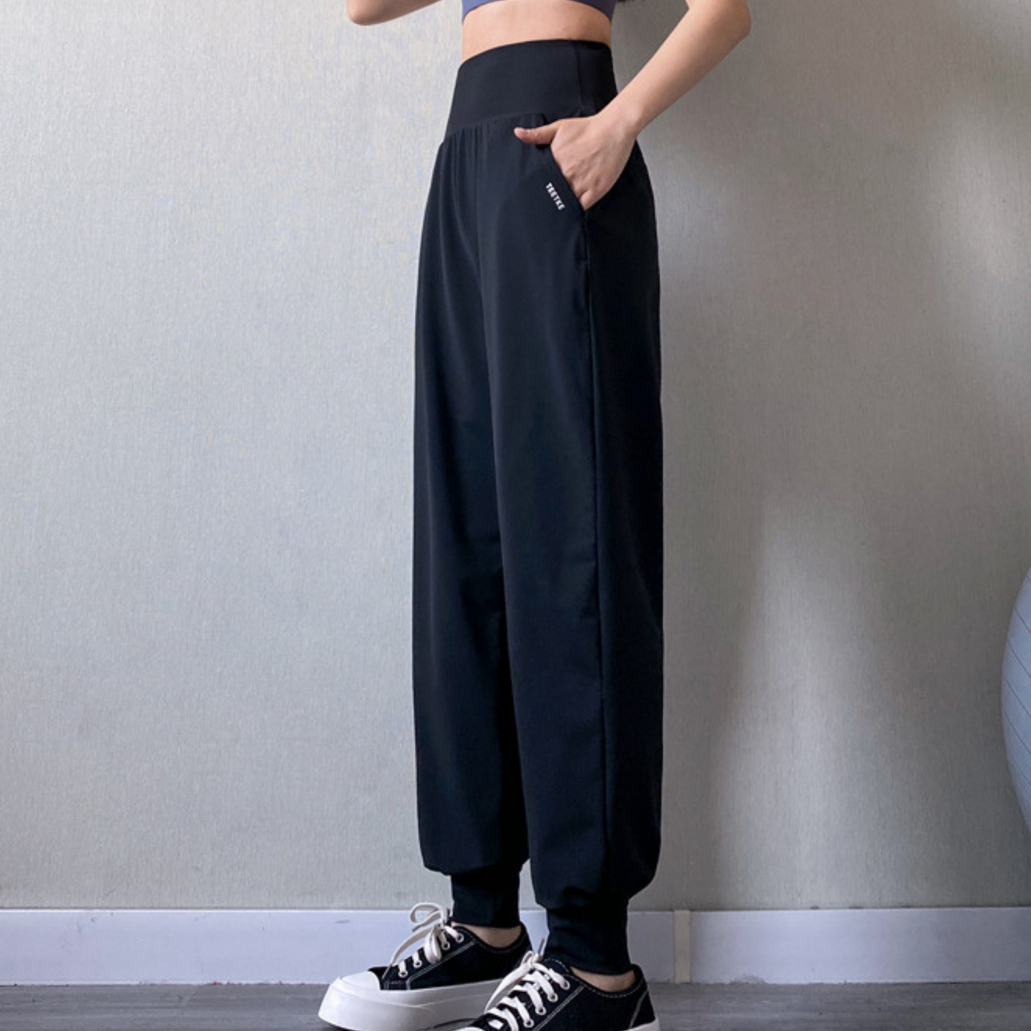 接触冷感　ハイウエスト　ストレッチロングパンツ