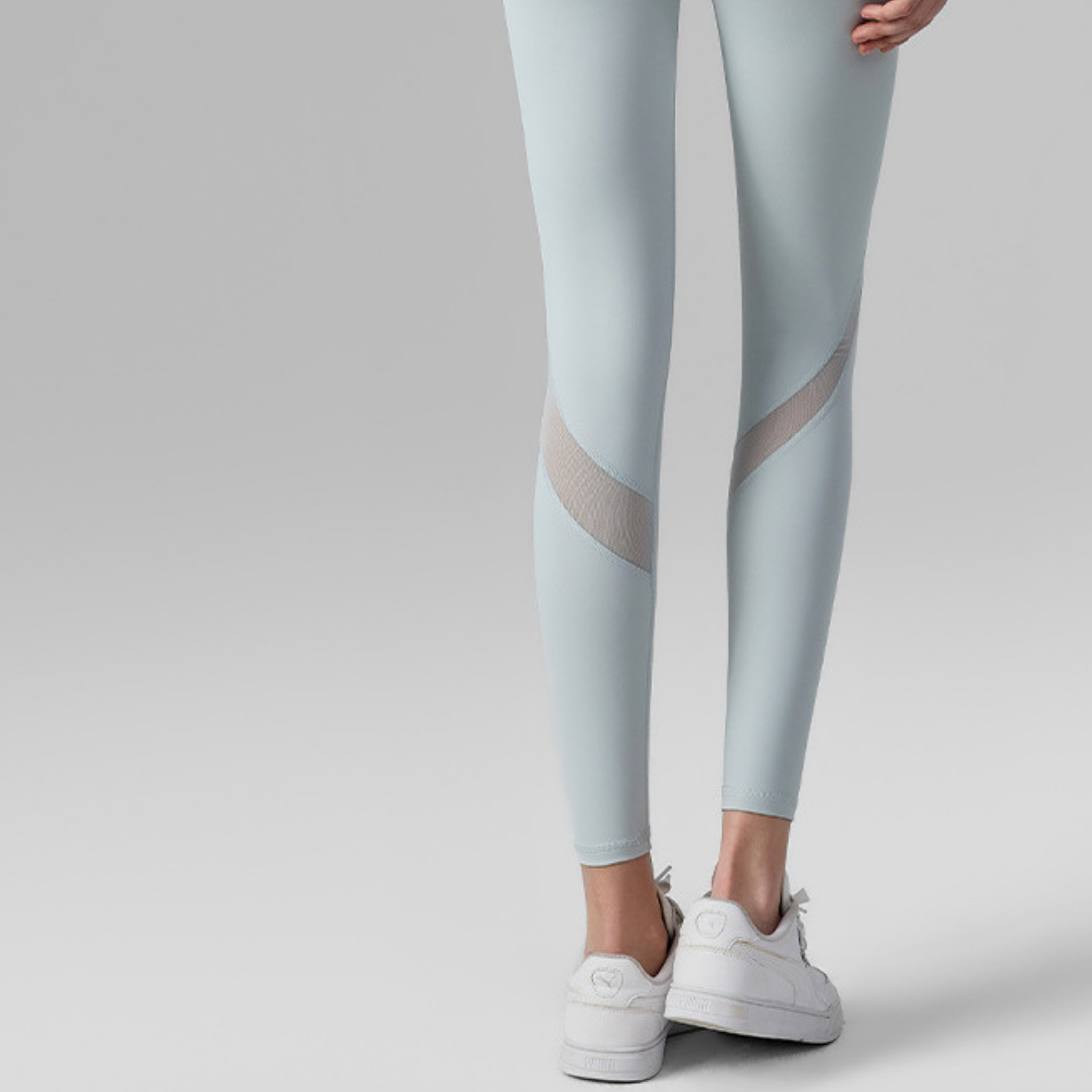 バックツイスト　スポーツブラ＆メッシュスラッシュ　レギンス　セット