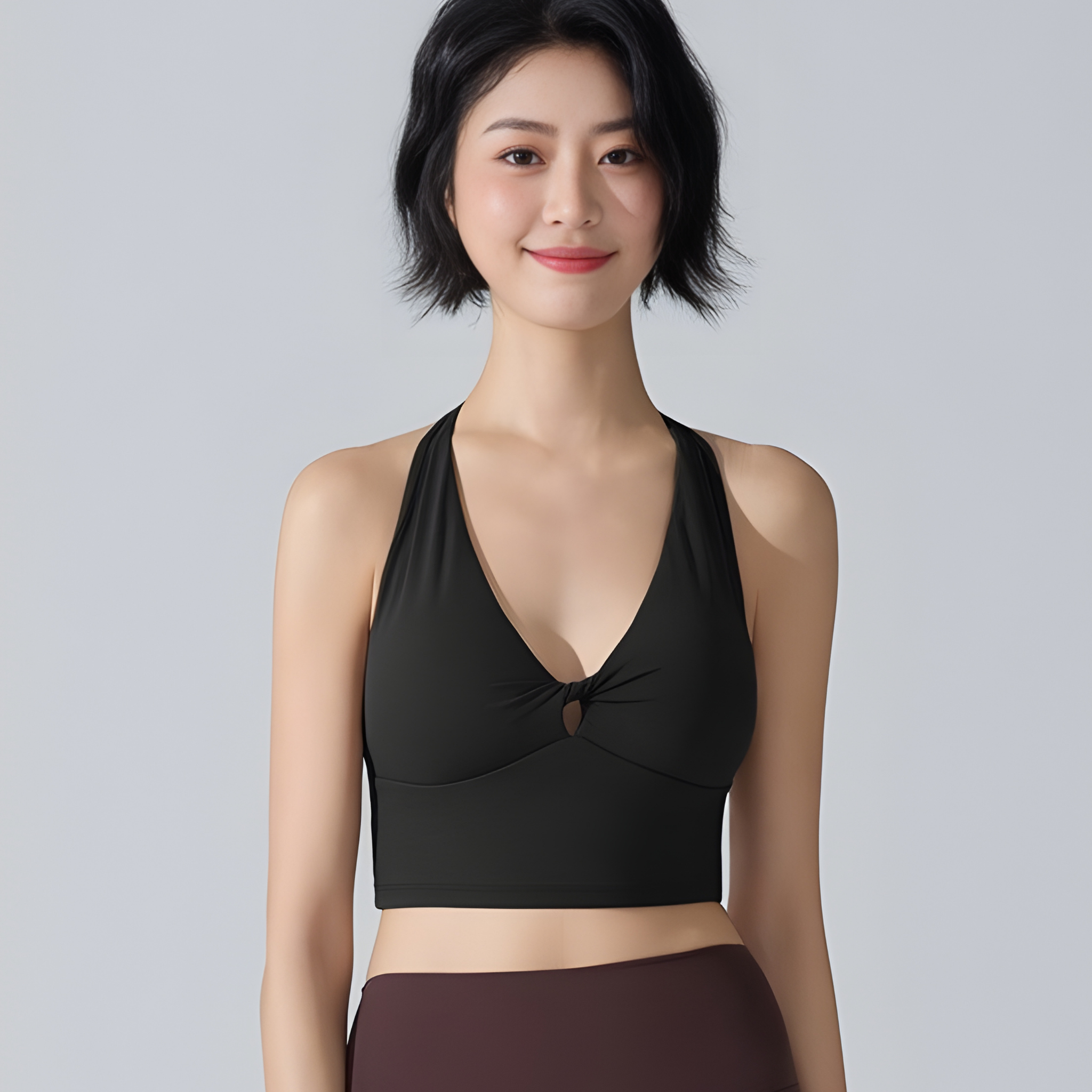 フロントツイスト　ホルターネック　スポーツブラ