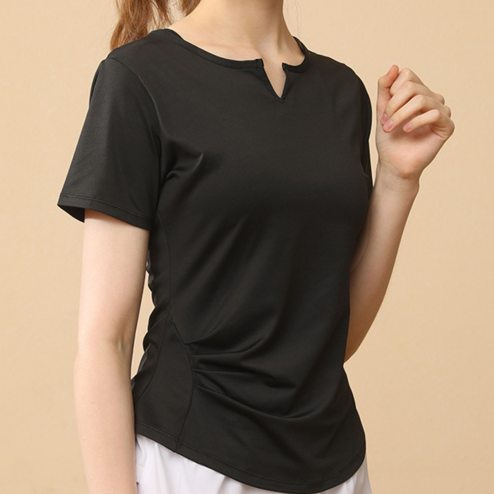 Vネック　スリムフィット　Tシャツ
