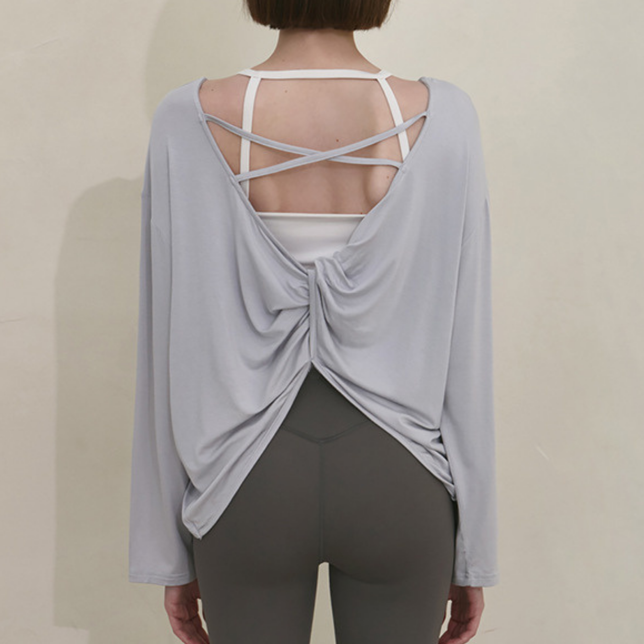 バックオープンクロス　トップス