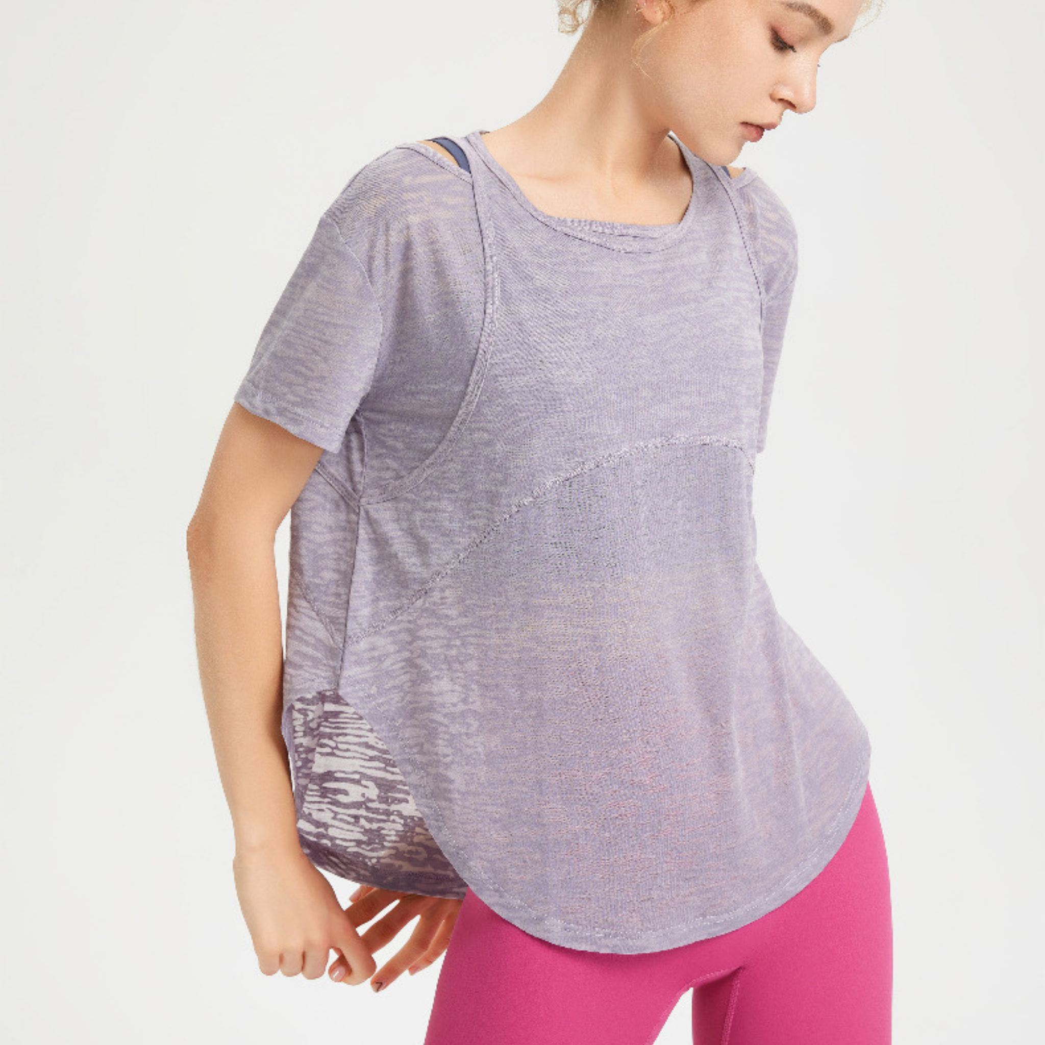 オフショルダー Tシャツ