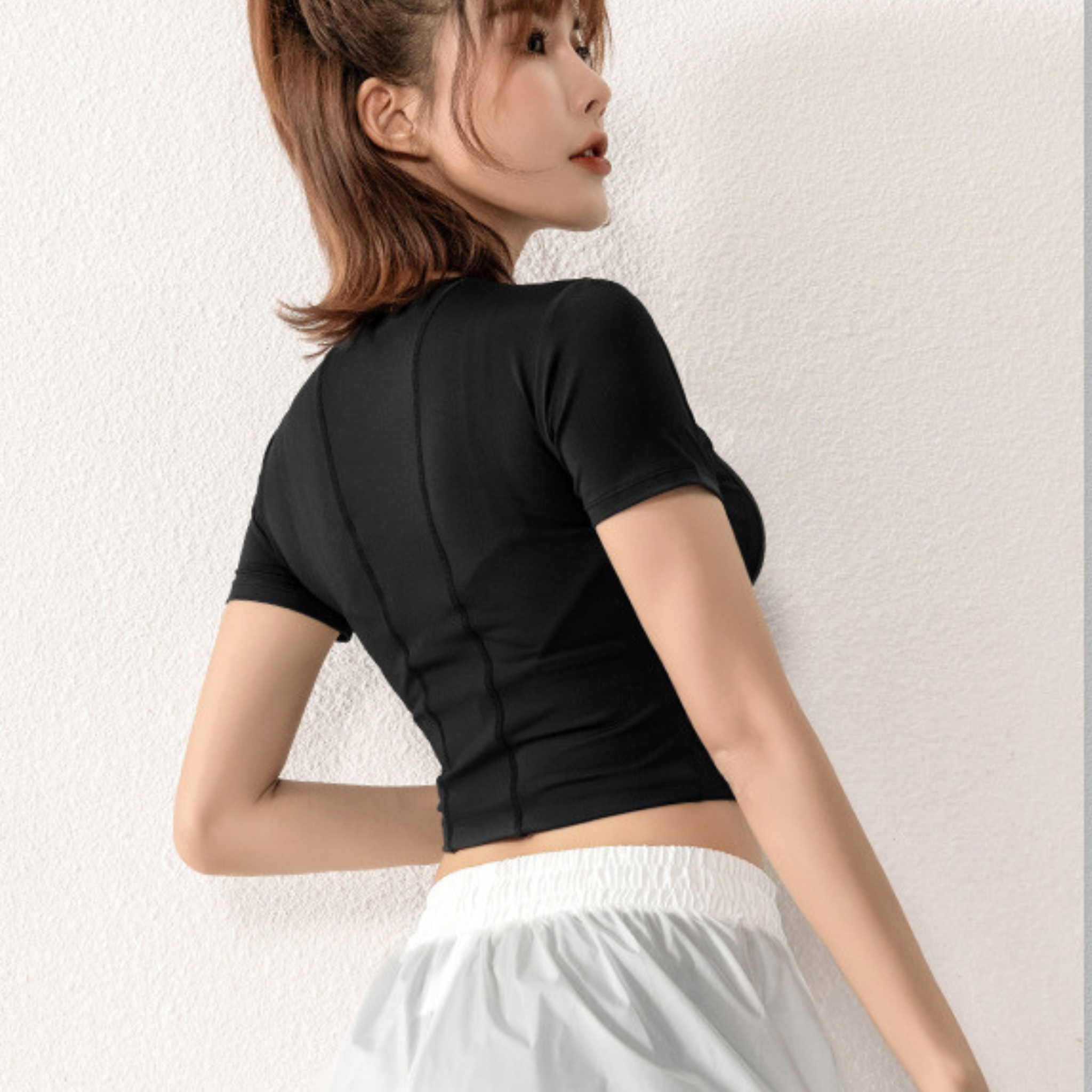 シンプルフィットネスシャツ