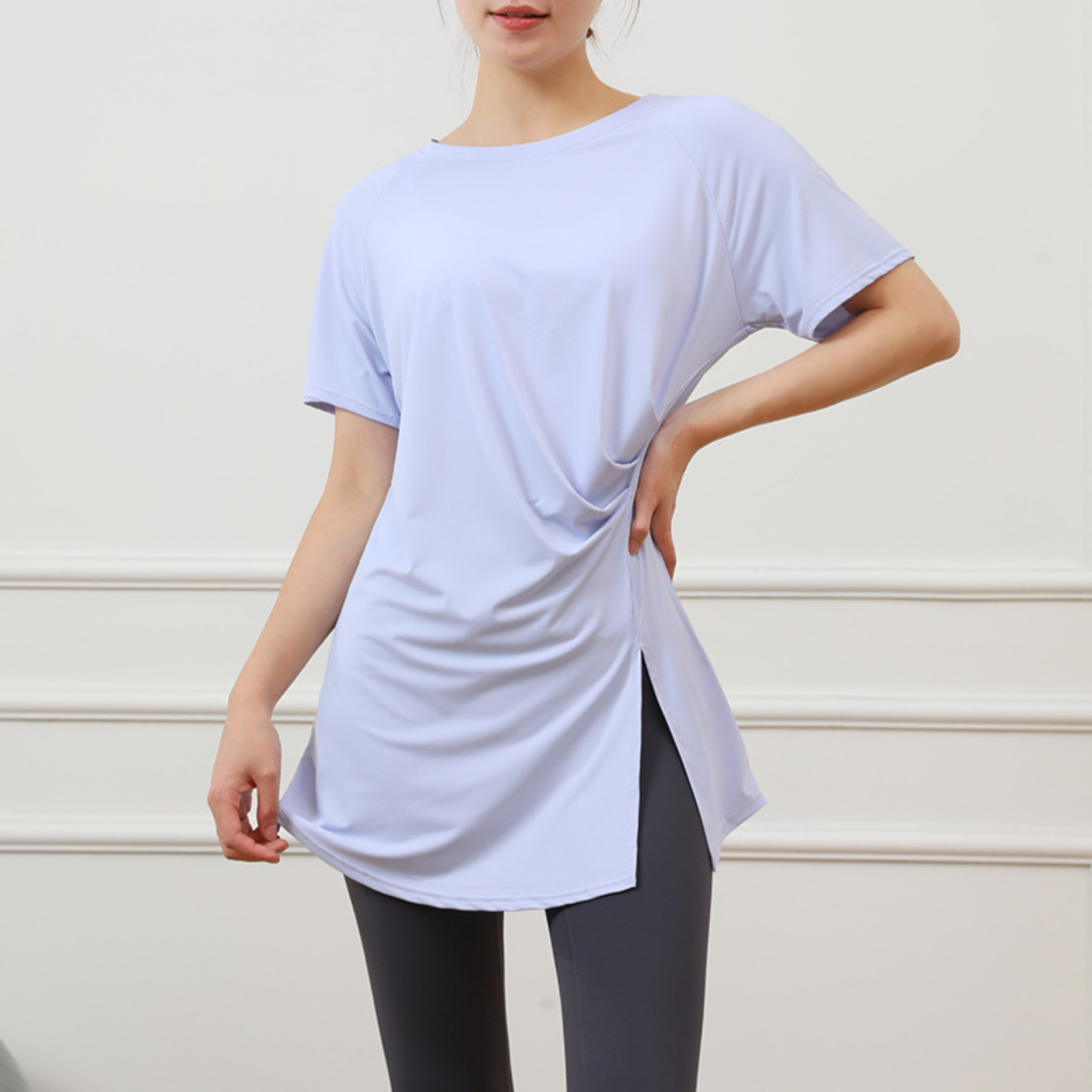 ヒップカバー　スリムフィット　半袖Tシャツ
