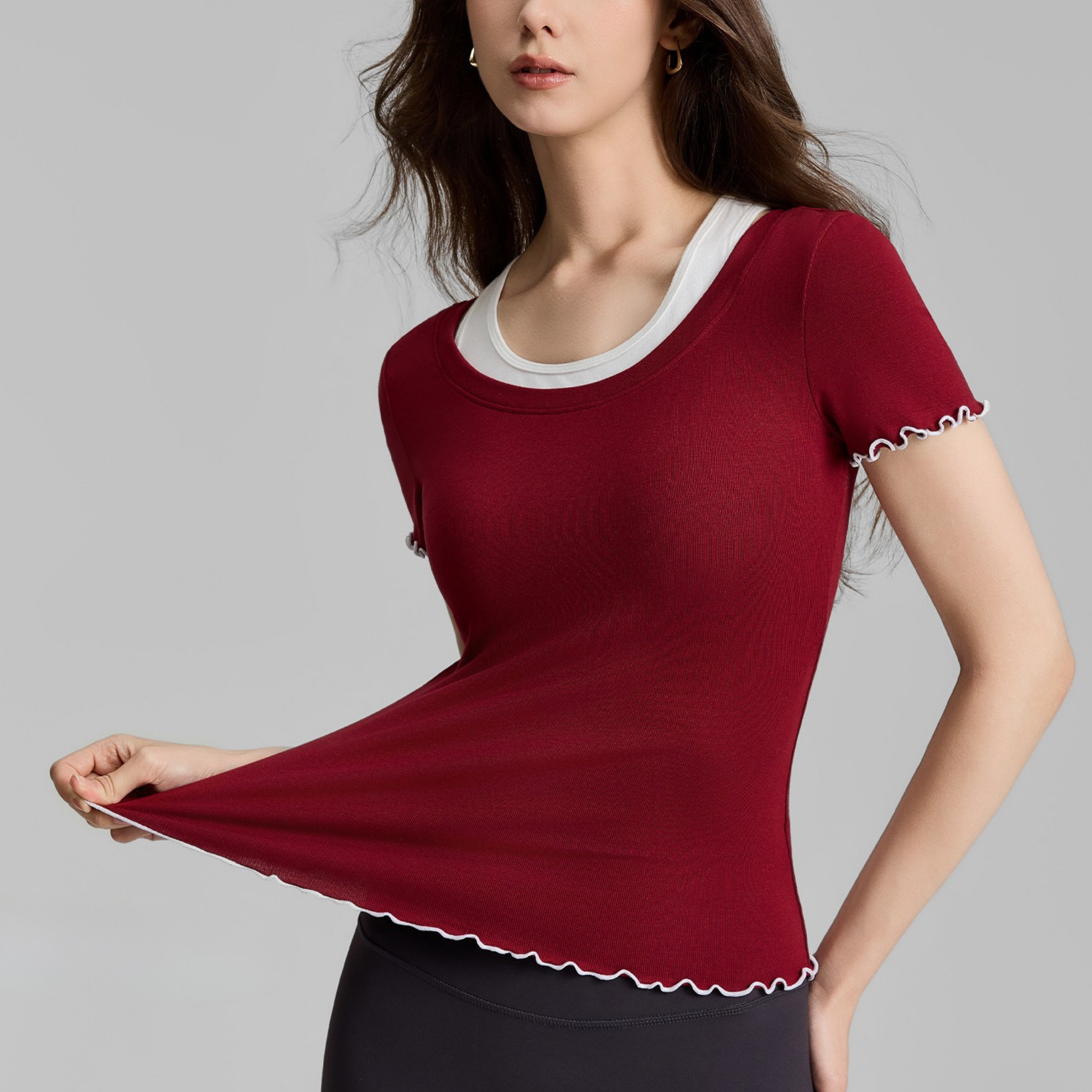 スリムフィット　ツーピース　フリル　半袖トップス