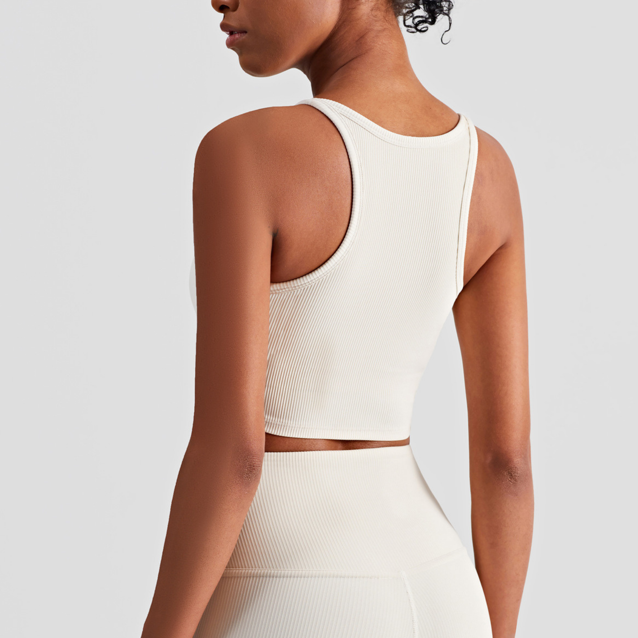 リブクロップド　ブラトップ