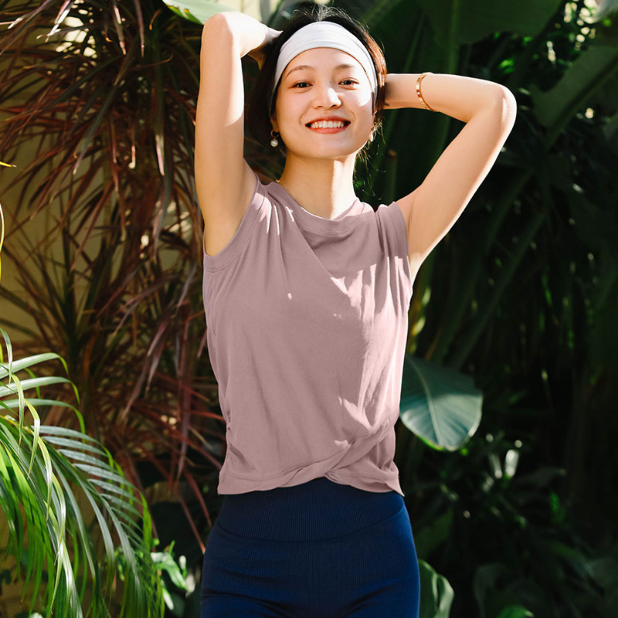 ロールエッジデザイン　ショートタンクトップ