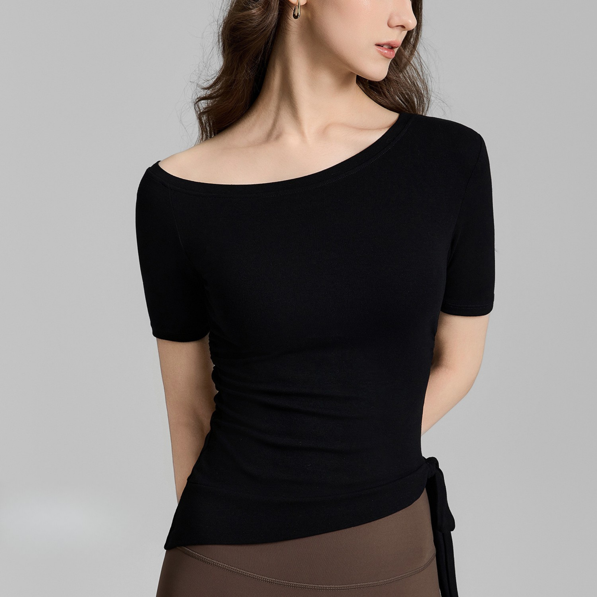 オフショルダー　リブ編み　半袖トップス