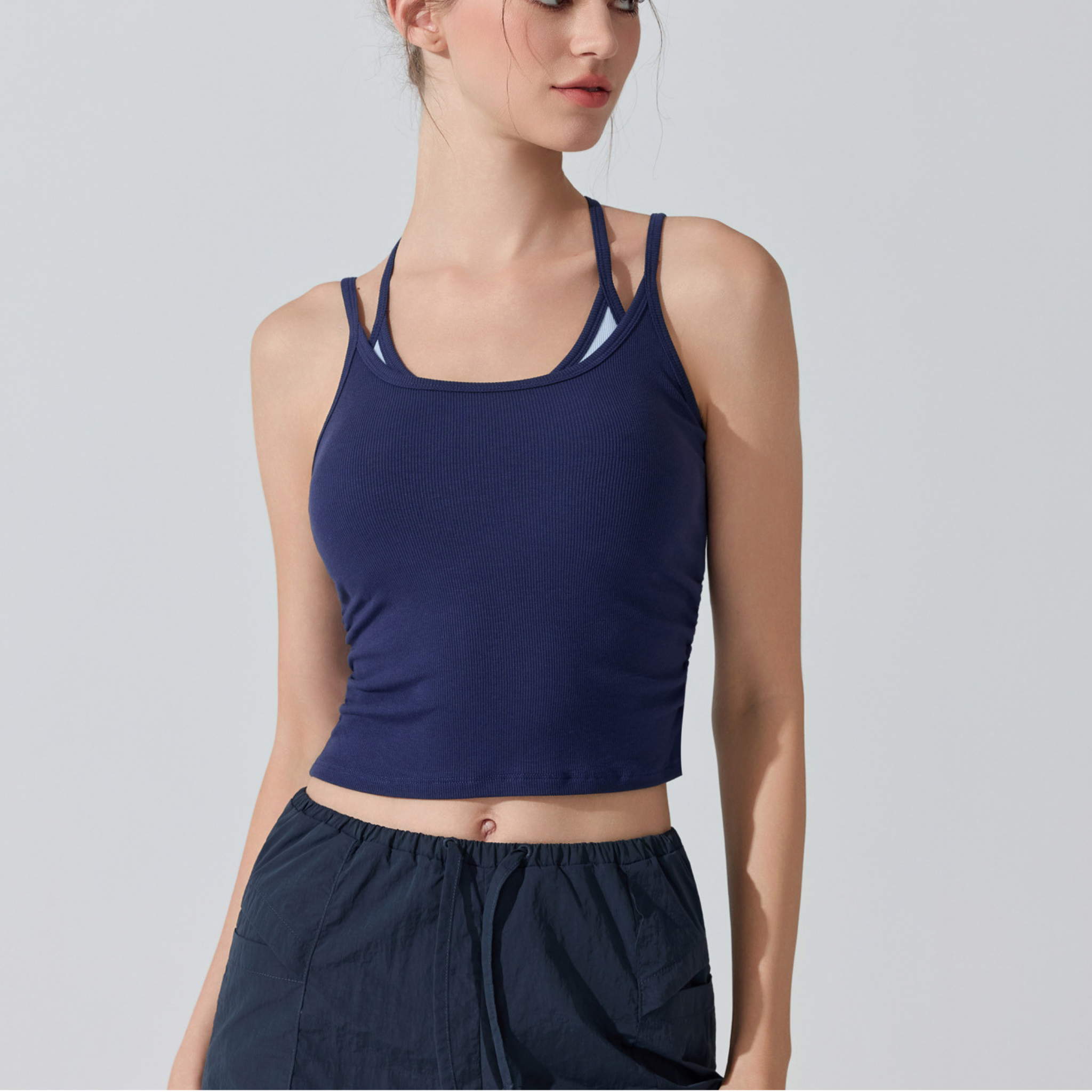 胸パッド付　レイヤード風　タンクトップ